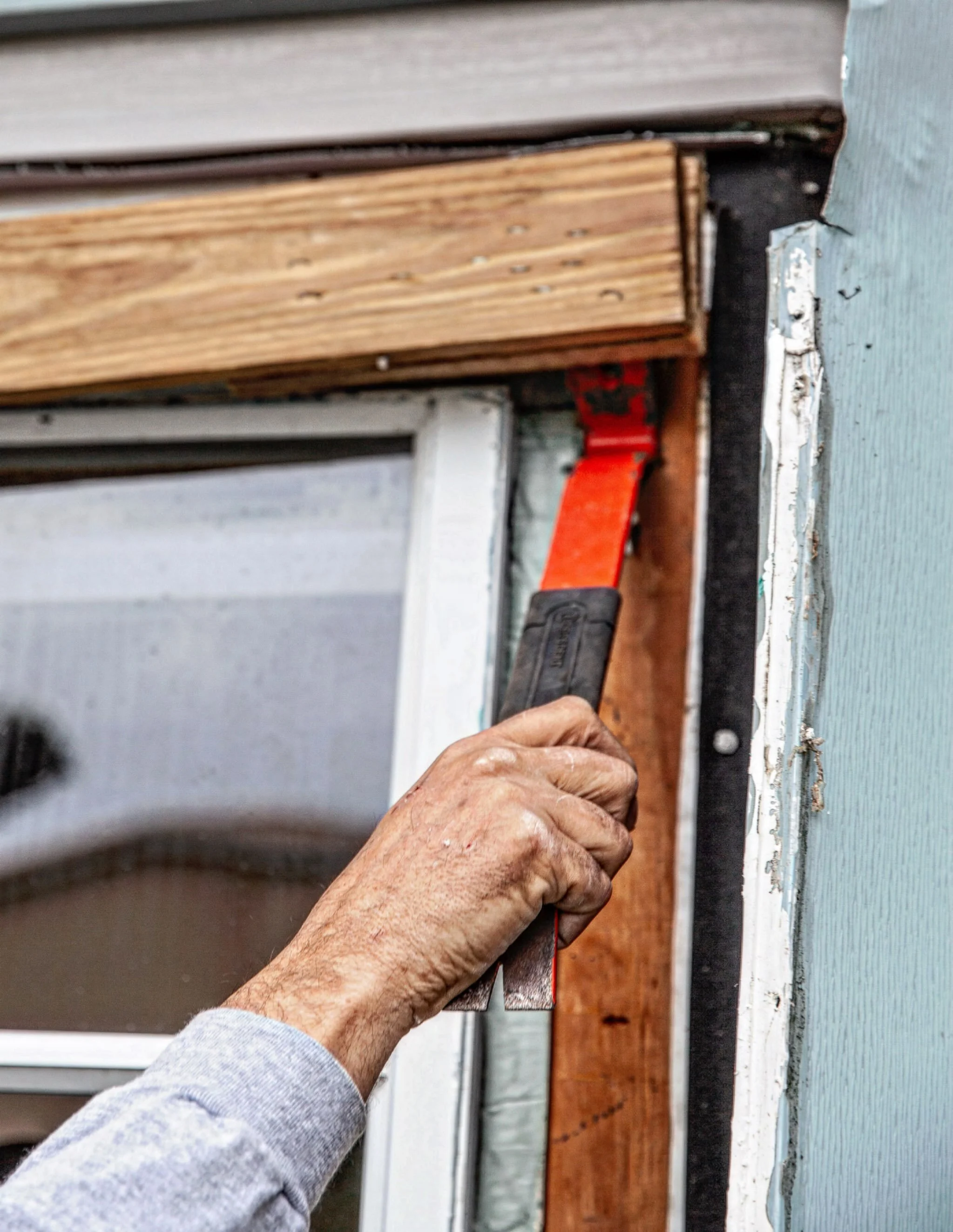 Strong tool. Strong hands. Steady work.