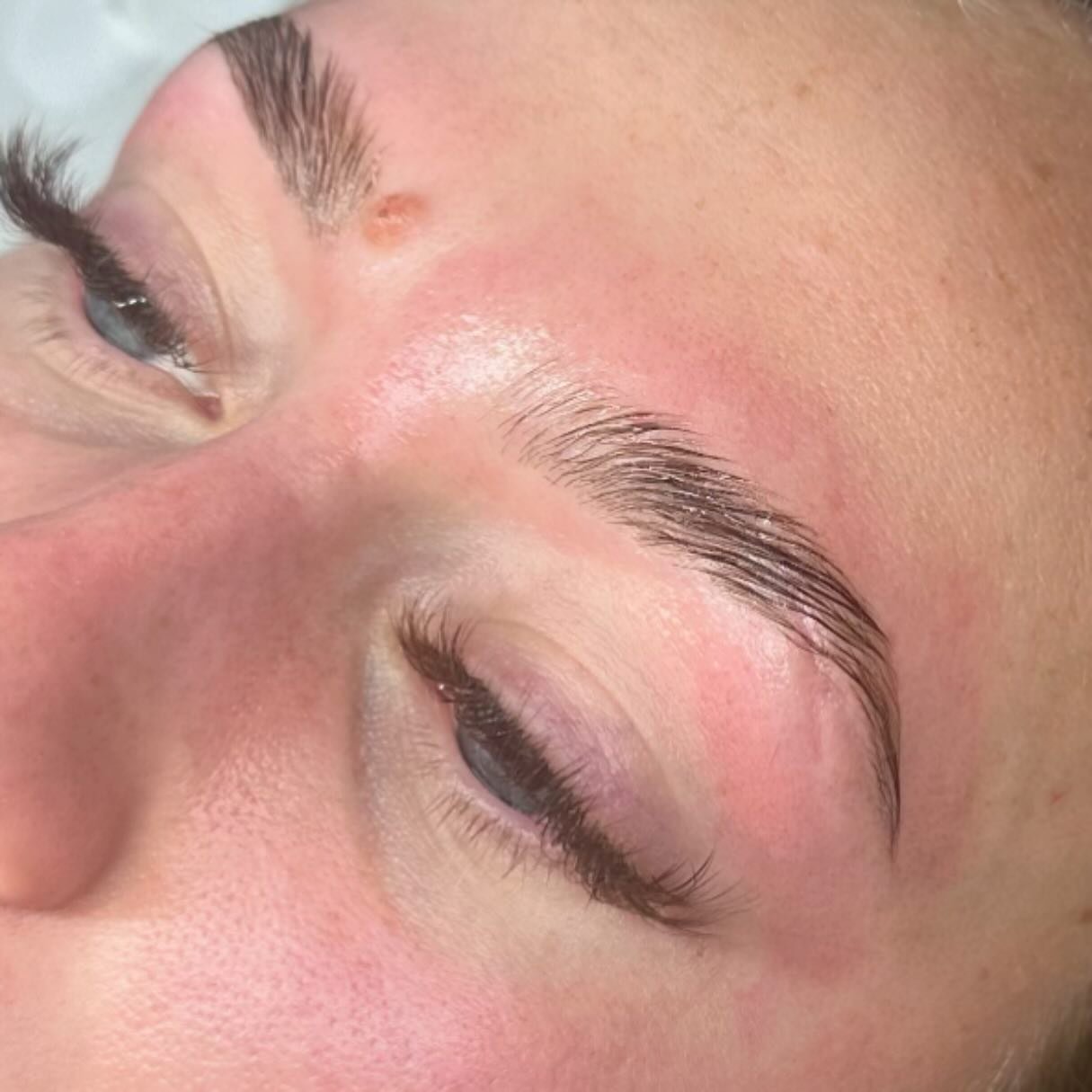 Subtle brow lam before &amp; after 💕

📍 Grange Moor
.
.
.
.
.
.
.
.
.
.
#browlamination #browshaping #browgoals #browlaminationhuddersfield