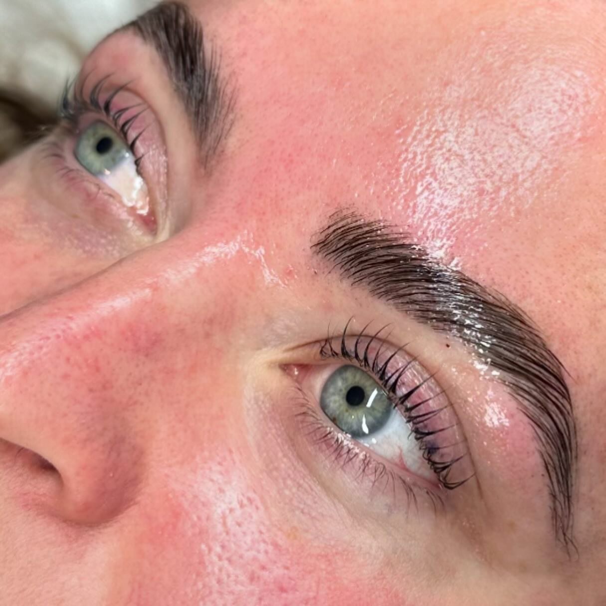 Brow lam &amp; lash lift combo 🤝🏽
&pound;80

📍Grange Moor