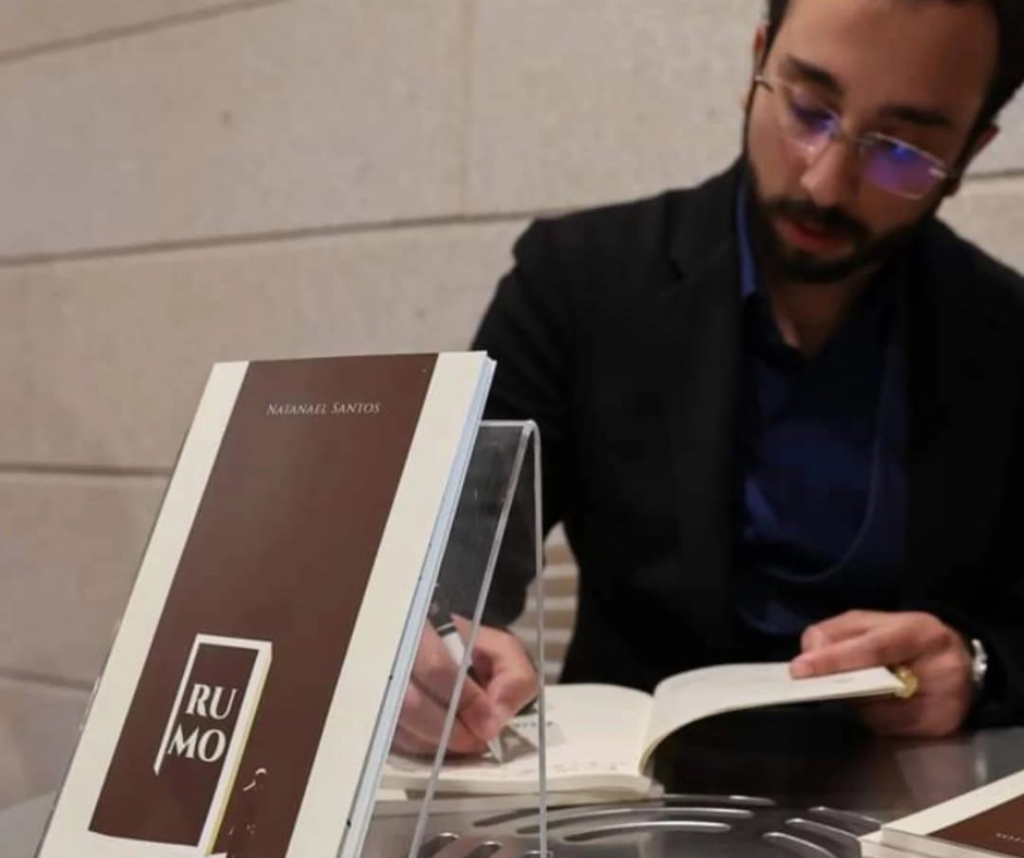 Autor de “Rumo” considera que livros sempre foram centrais na sua vida