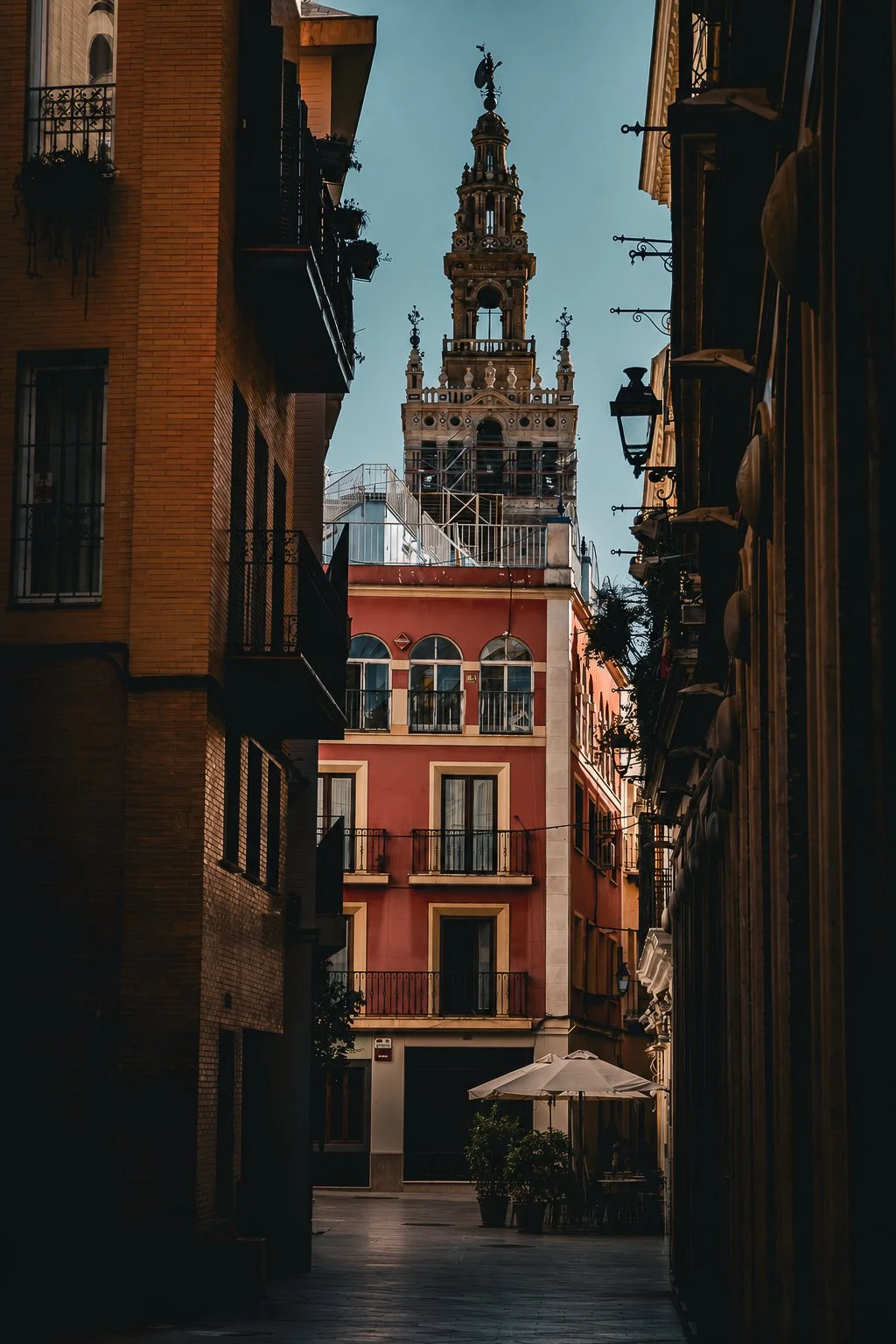No Fim da Rua, a Torre