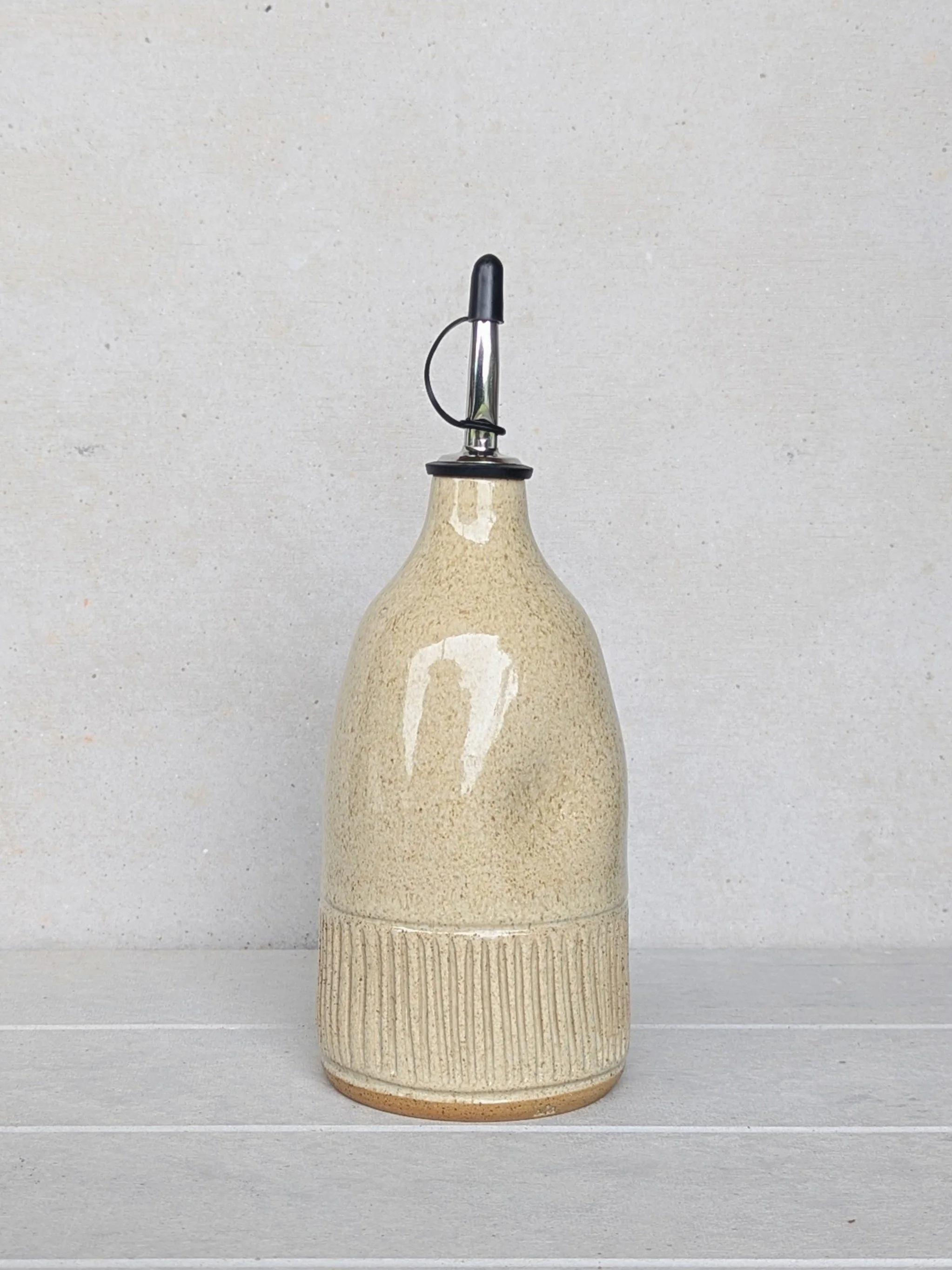 Dimple Oil Bottle - Wheat 3