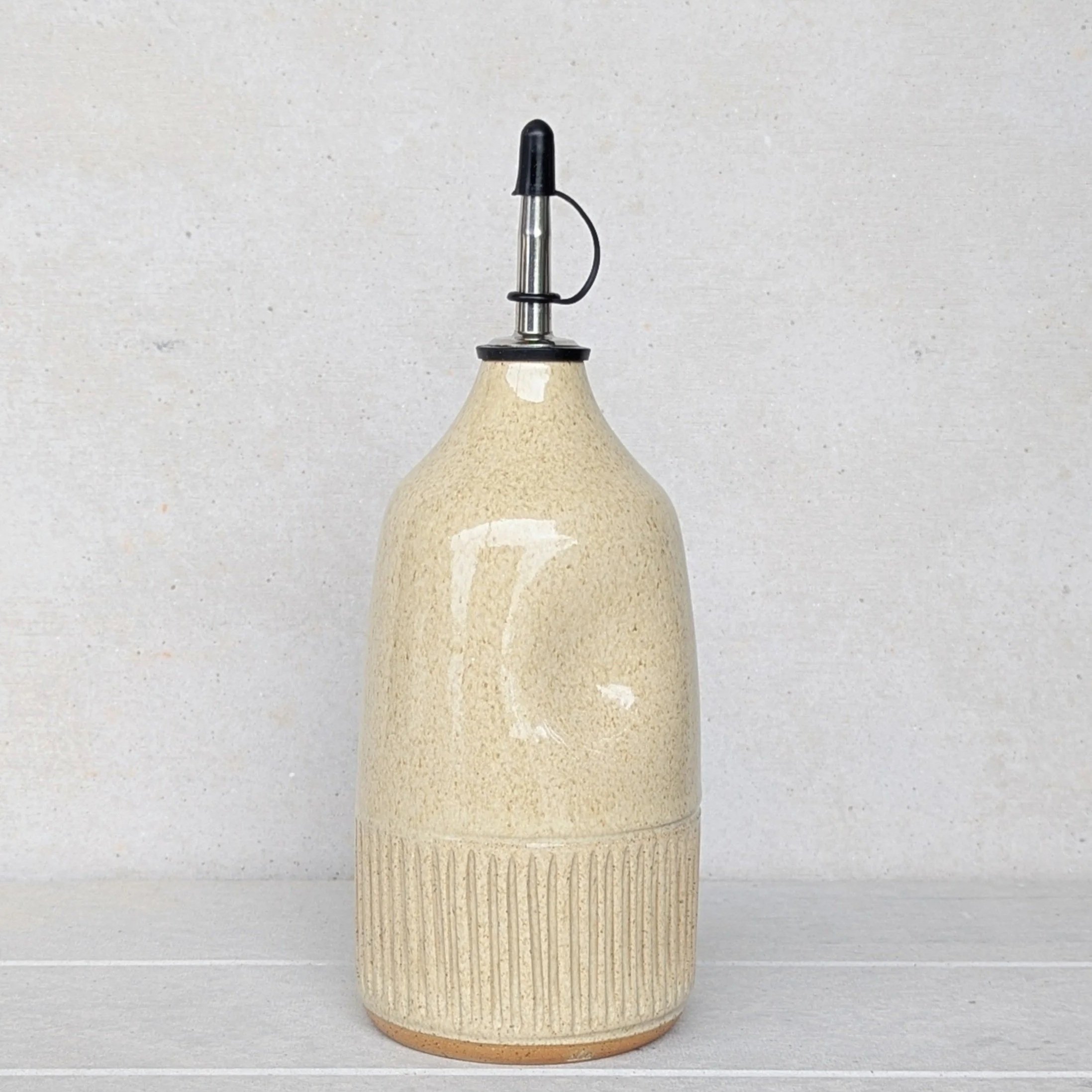 Dimple Oil Bottle - Wheat 1