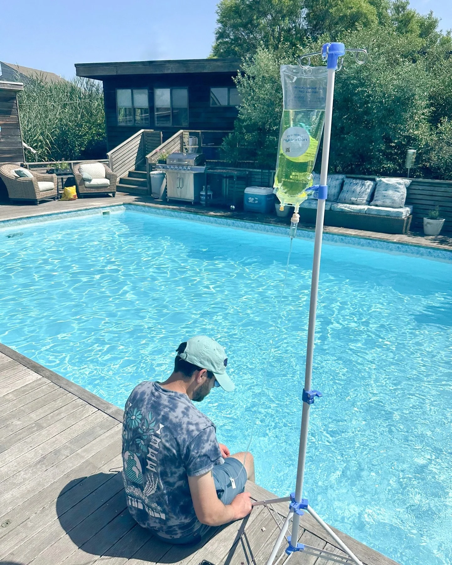 end your August right! book a hydration appointment for this weekend now&mdash;head to the link in our bio 🩵