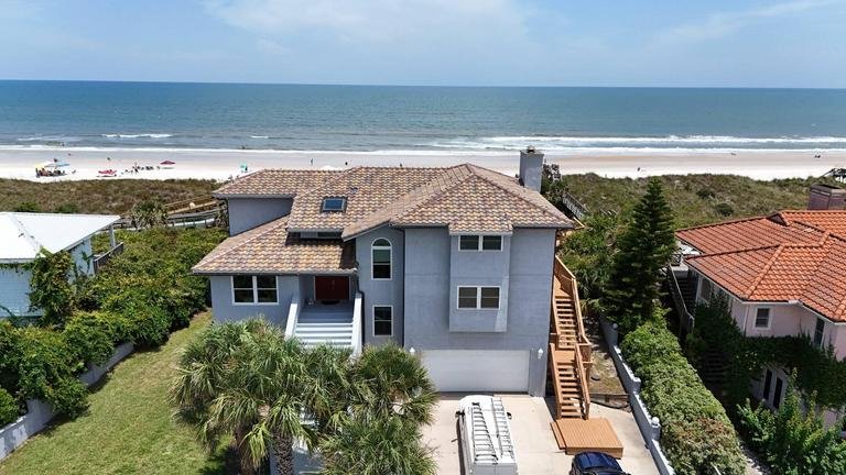 Vilano Beach: Coastal Roof Wear &amp; What Homeowners Should Keep an Eye On
