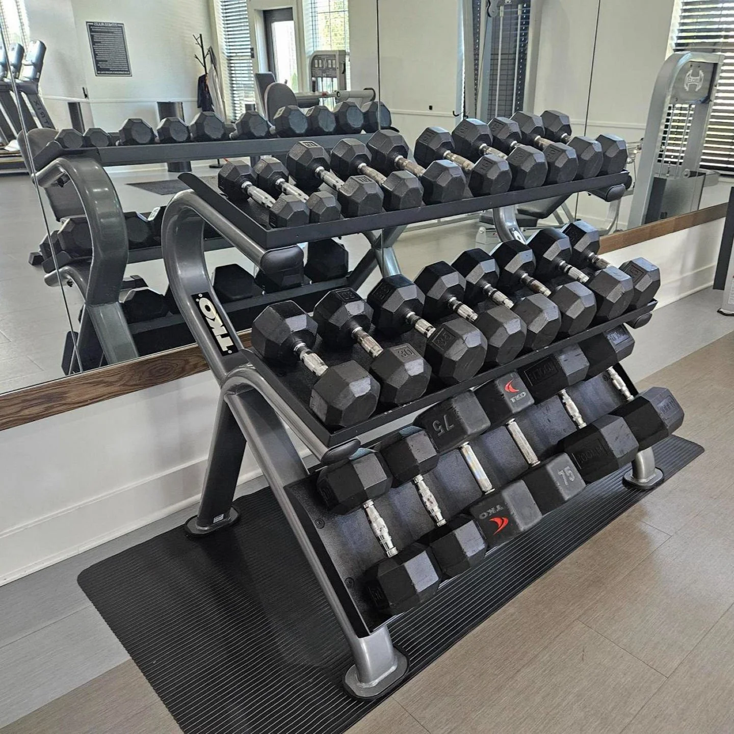 🏋️‍♂️ Time to Lift! 🏋️‍♀️
Ready to level up your fitness game? 💪 Our 24/7 gym has FREE WEIGHTS ranging from 5 to 100 lbs – perfect for beginners to pros!
✅ Build strength
✅ Boost energy
✅ Relieve stress
Come break a sweat – you