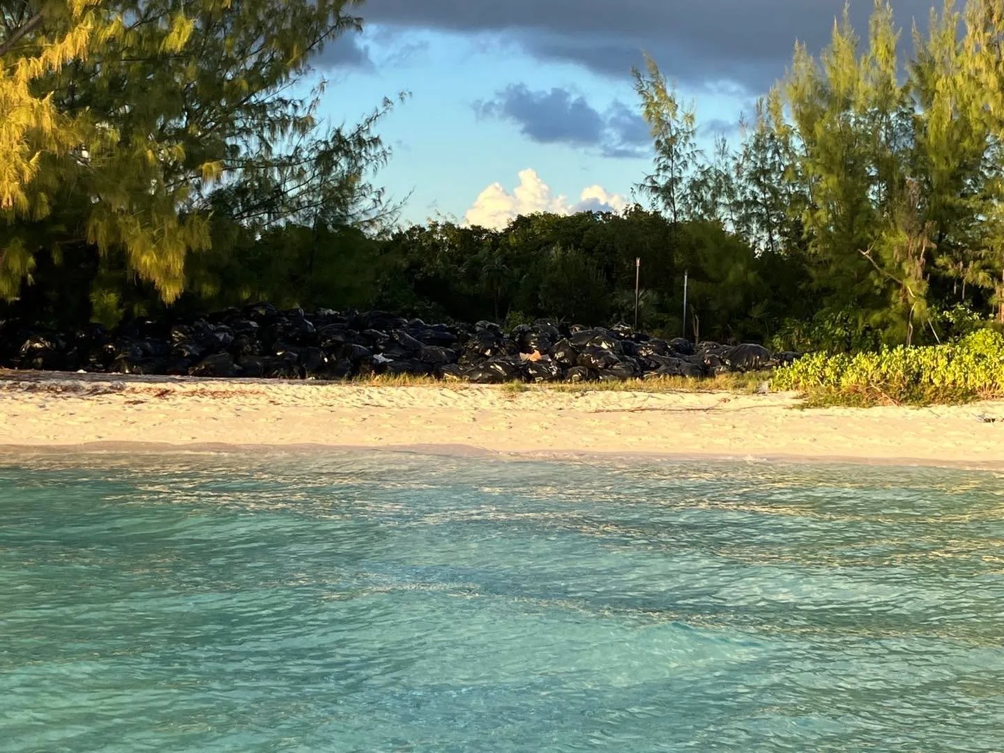 Add &ldquo;trash tragedy&rdquo; to the Mangrove Massacre!  This is the trash on Stocking Island by Chat and Chill - Exuma can do better. You want those tourist dollars but you can&rsquo;t build the infrastructure
#trashtragedy
#mangrovemassacre
#exum