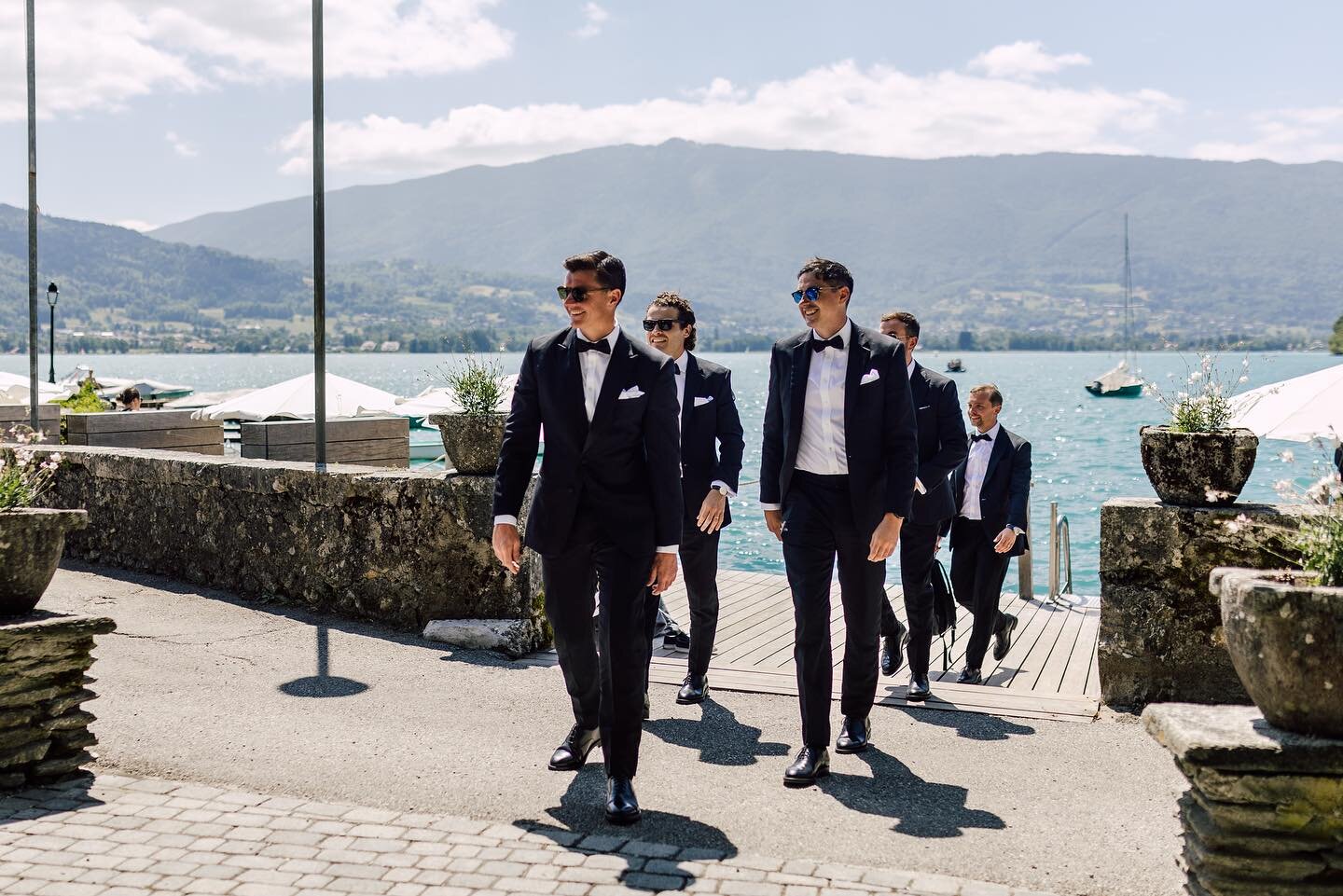 Talk about swagger 🕺

When you want to make sure your arrival is on point 💁🏼&zwj;♂️ 

Sam &amp; his groomsmen giving us the ultimate James Bond vibes for their arrival last July 🚤 💨 

It&rsquo;s a yes from us 🙌🏼

#groomsmenstyle #whatanentranc