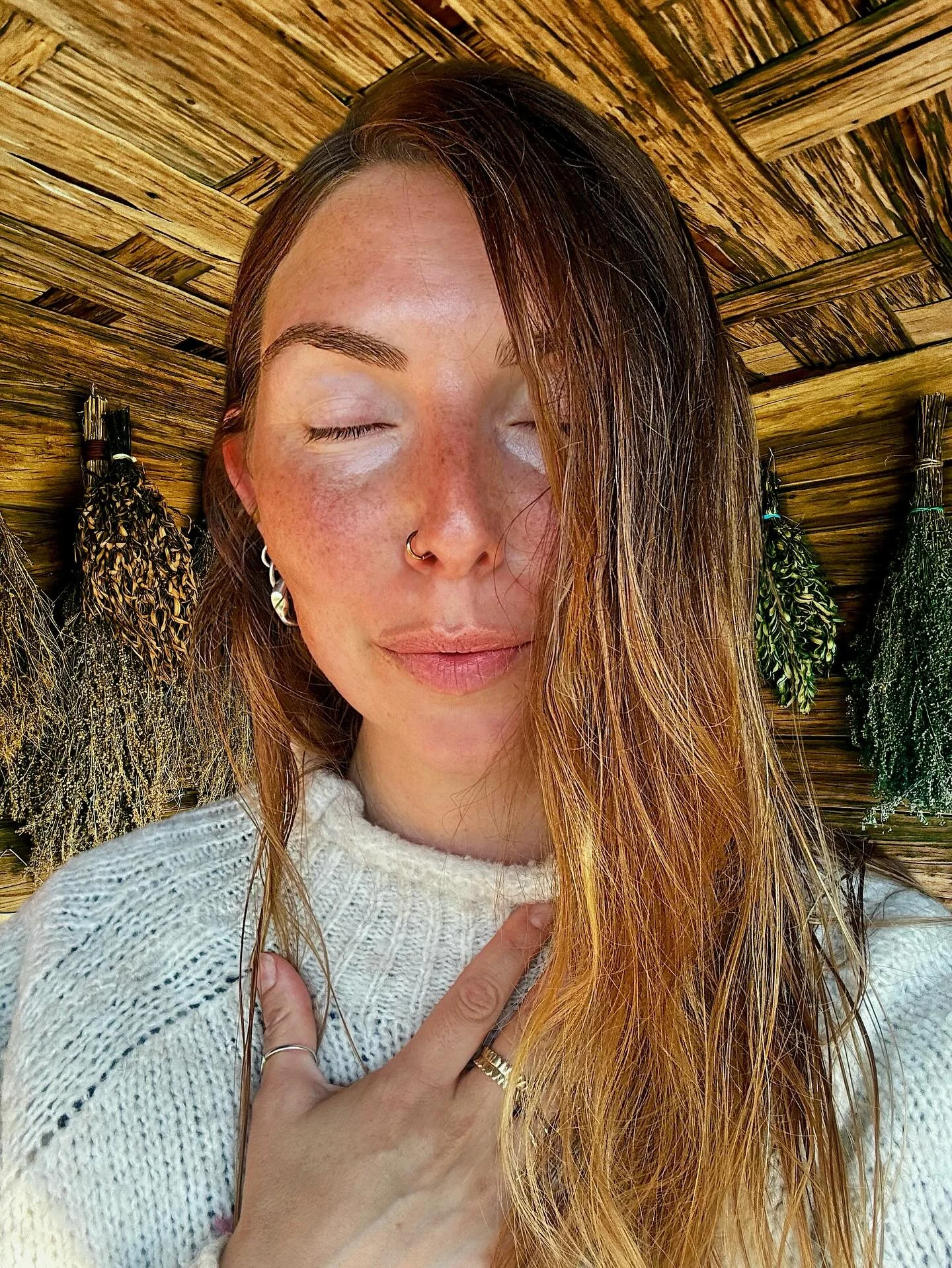 K&aelig;re Krop, &hearts;️

Jeg ved, hvor meget du har erfaret. 
Jeg forst&aring;r, at dine erfaringer udg&oslash;r en anden virkelighed, end den jeg tror p&aring; er sand. 
Jeg ved ogs&aring;, at jeg ikke har ret - og du heller ikke har. 
At vi ser 