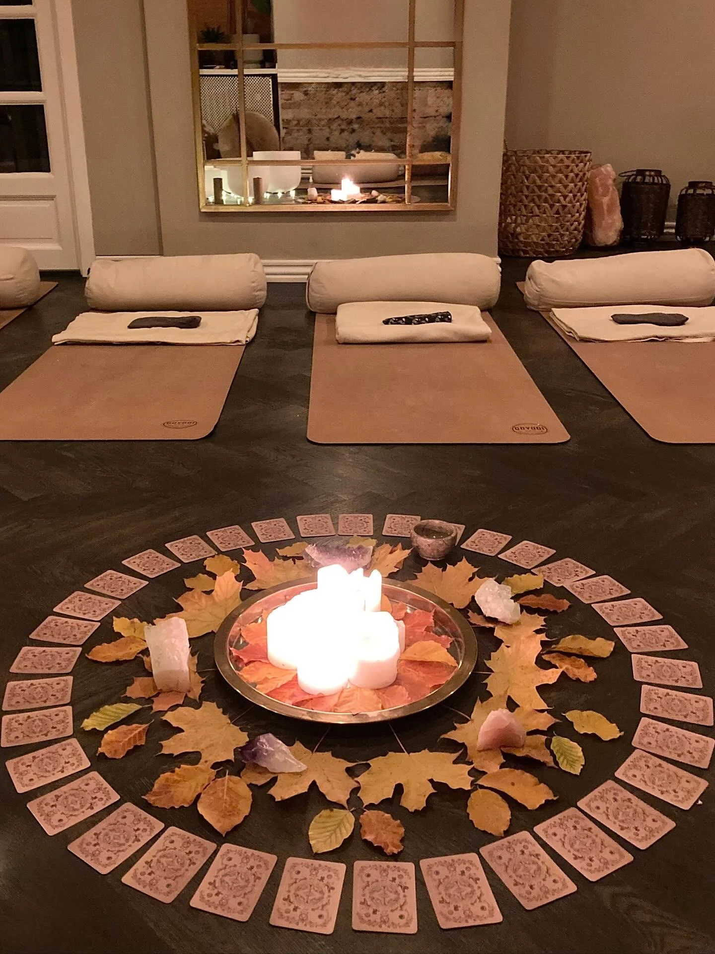 Glimpses and shares from Ceremony. &hearts;️

Last week, in ceremony, so much magic happened. Insights landed. Eyes sparkled. Hands met. 

And as I&rsquo;m sitting here in my candlelit living room, it occurs to me, that this is the main part. To meet