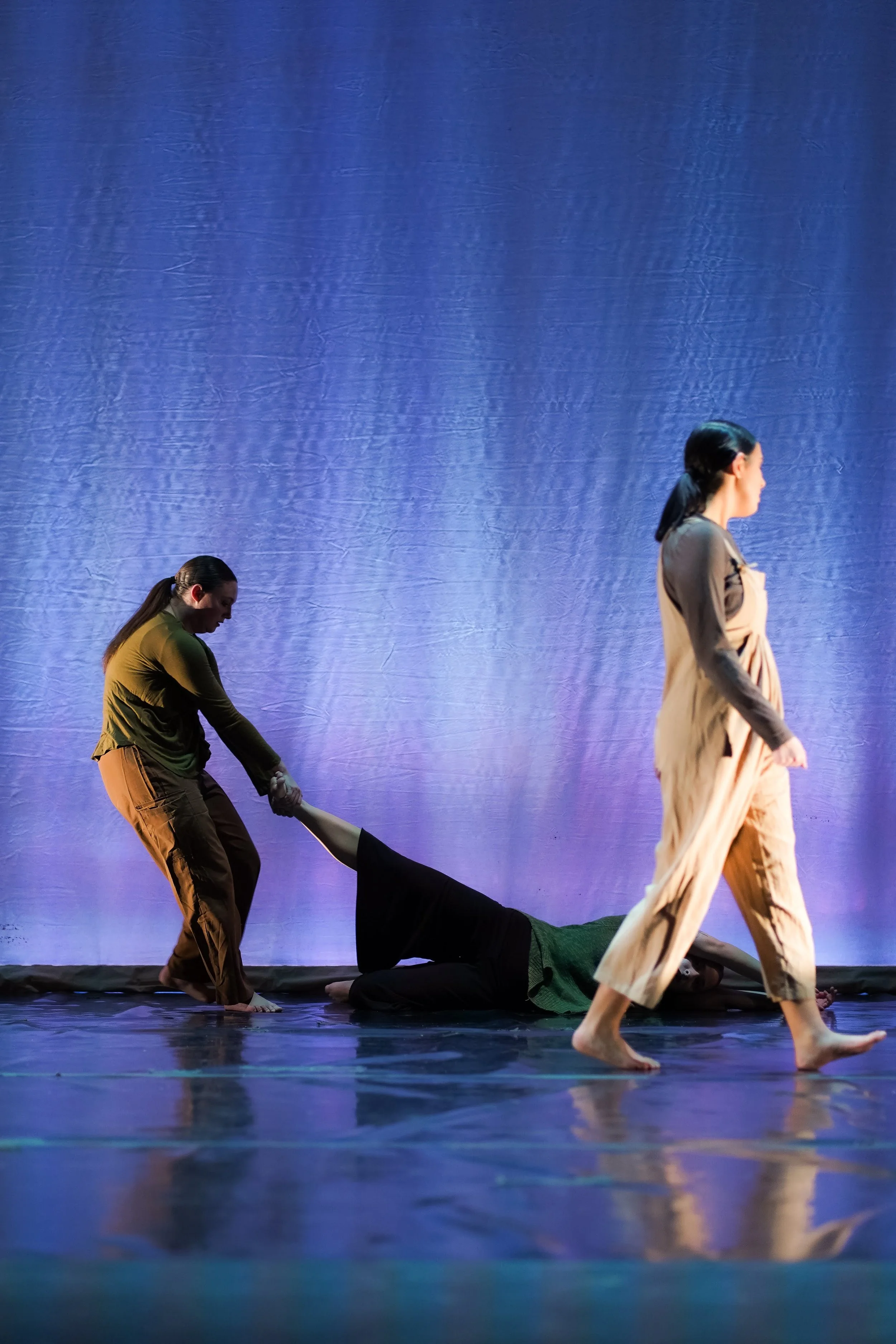 On Shattered Glass We Walk 01 Dancers 
Photo Credit Eli Borgs