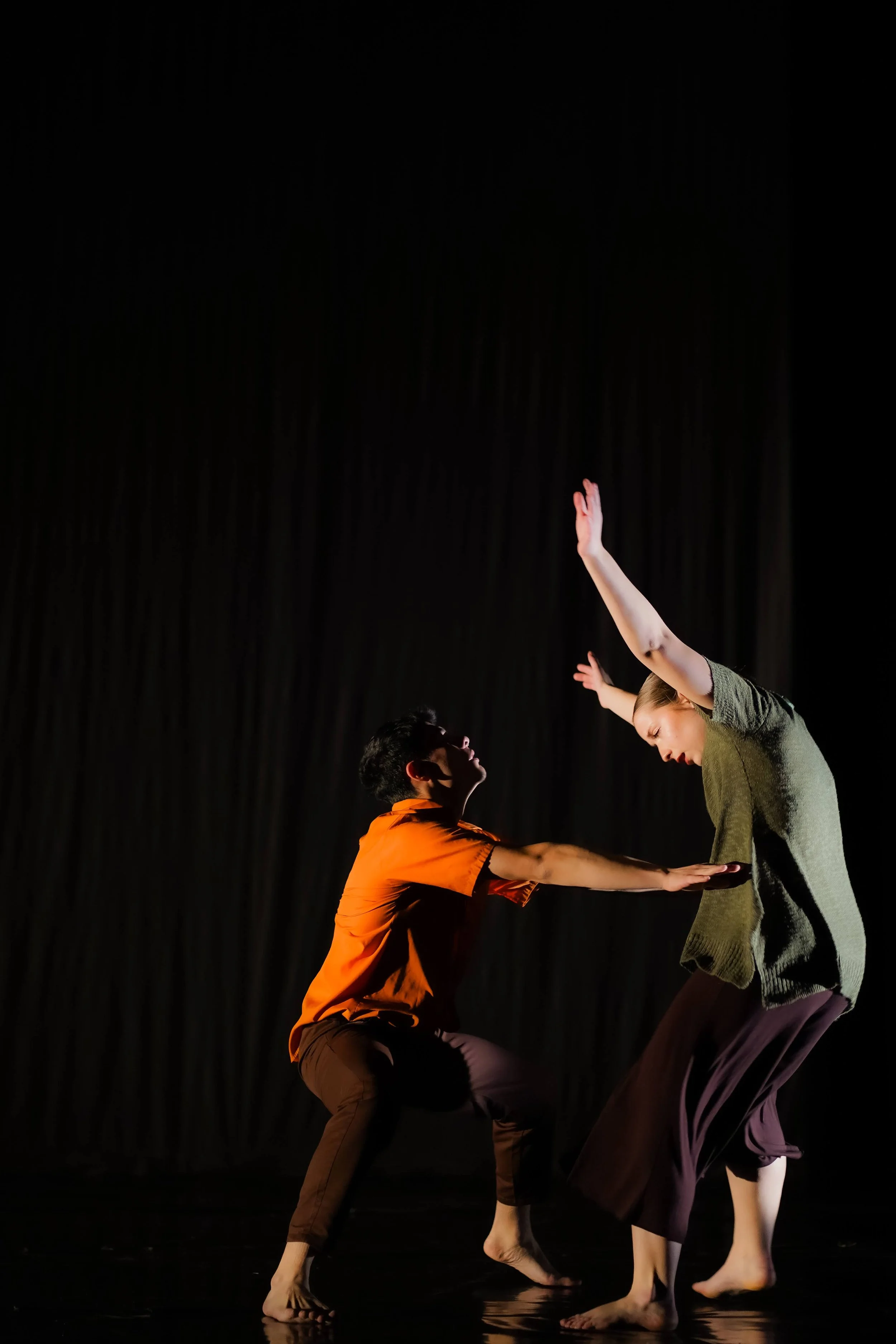 On Shattered Glass We Walk 01 Dancers 
Photo Credit Eli Borgs