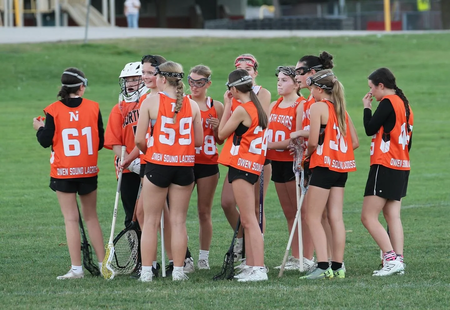 🥍 The U15 North Stars Girls Sixes team kicked off their rep season last night with 2 games against the Orangeville Northmen. The girls worked hard and battled through both games. Great effort to start the season! 💪⭐️