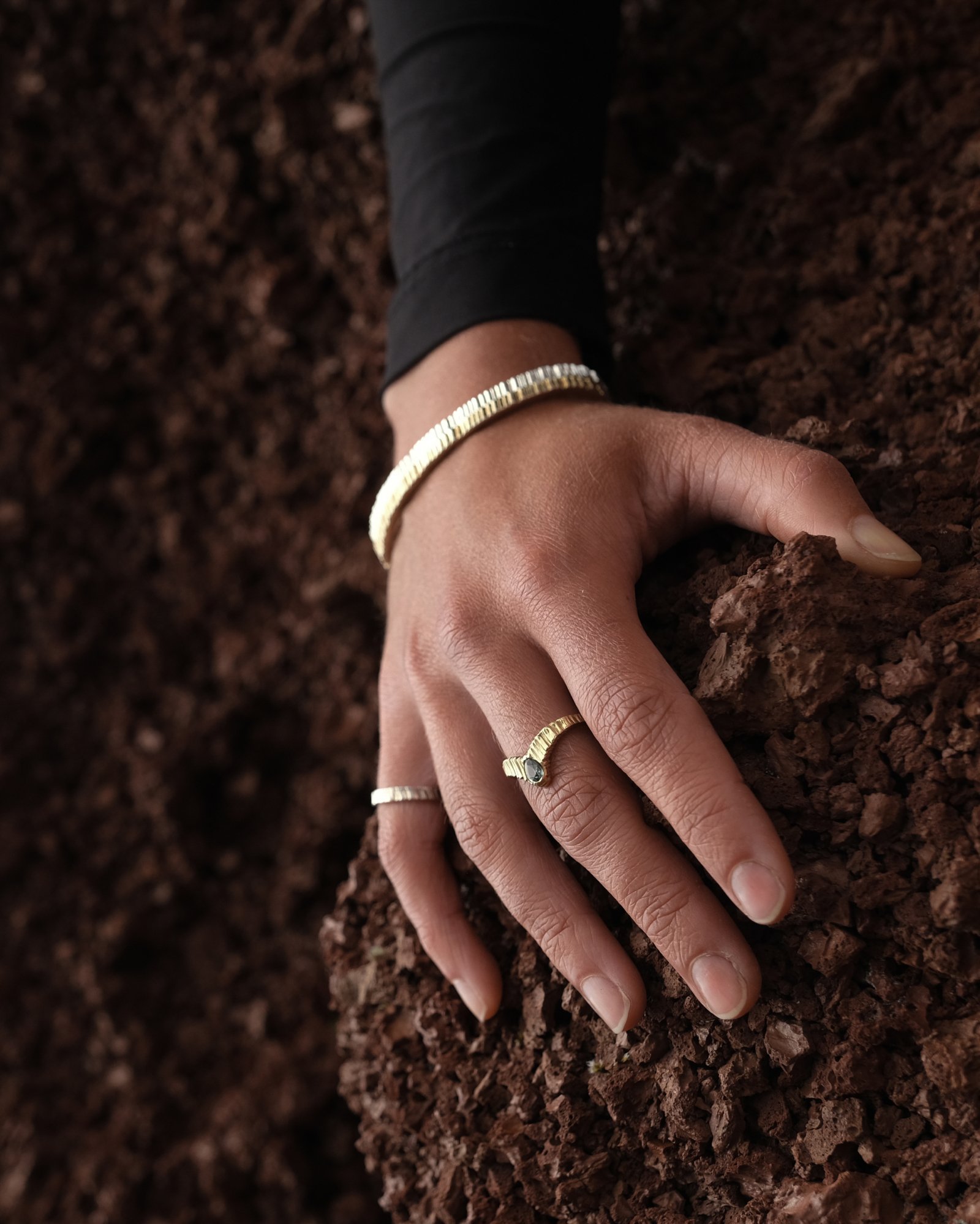 tremor-14kt-recycled-gold-ring- cascade-5.jpg