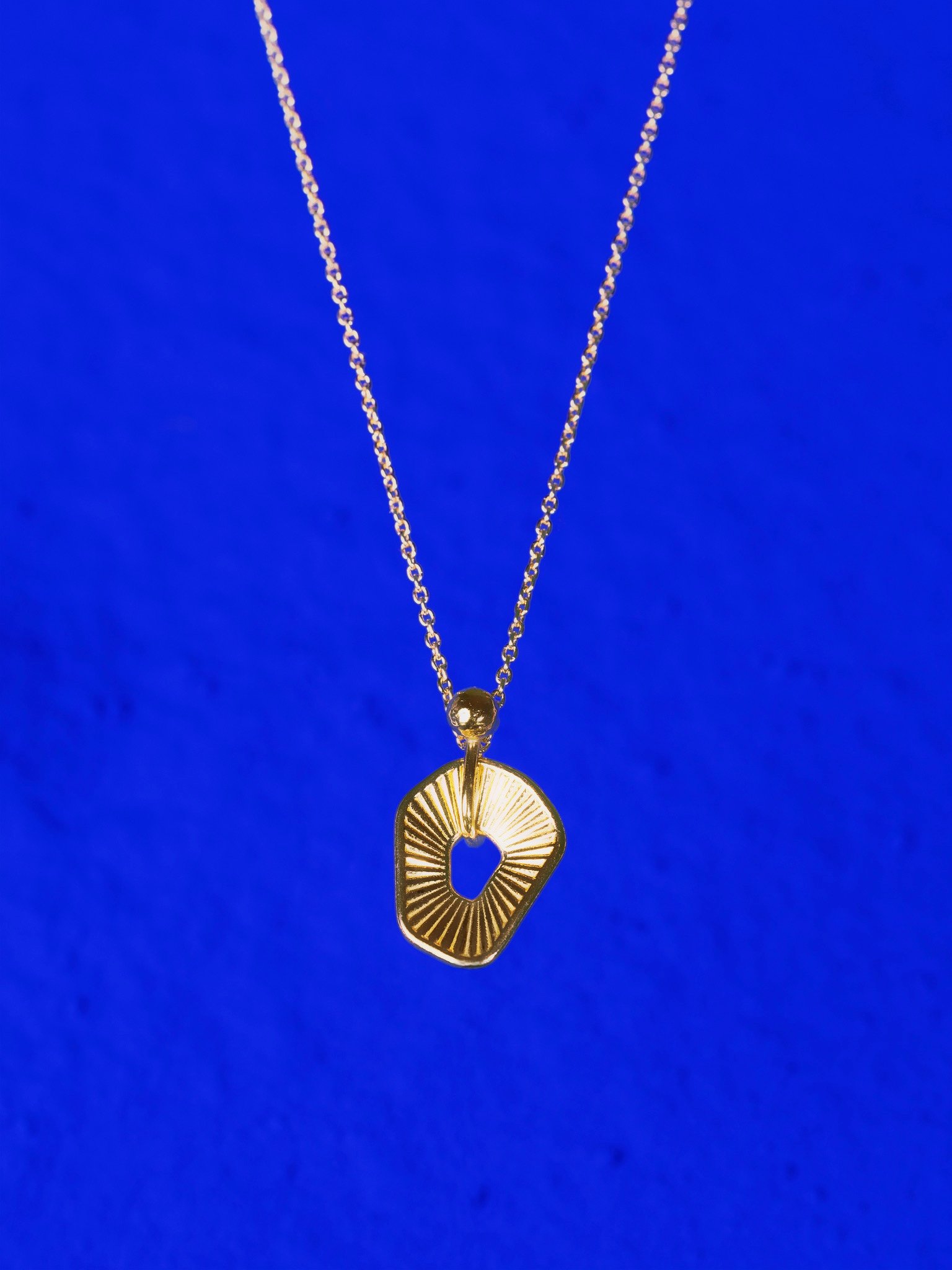 CELL-coral-studio-IRIS-gold-necklace-N3.jpeg