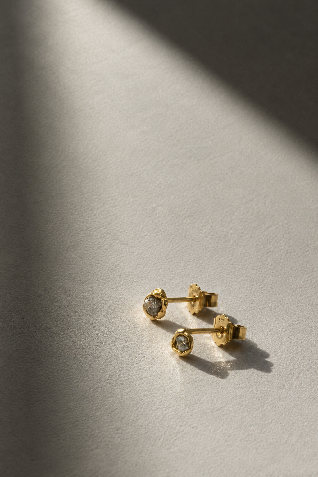 Studio-IRIS-tremor-serac-14kt-gold-diamond.png