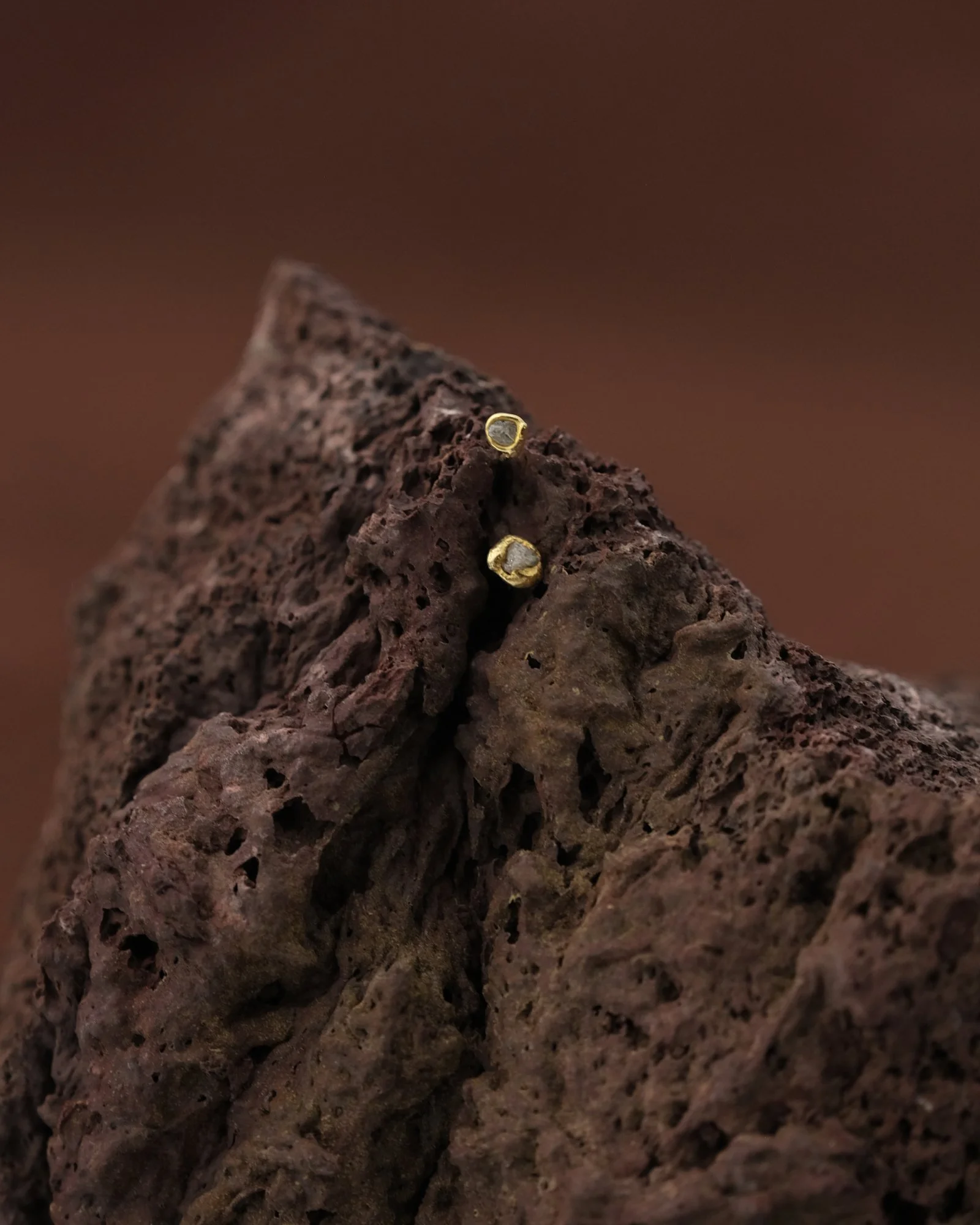 tremor-14kt-recycled-gold-ring-diamond- serac.jpg