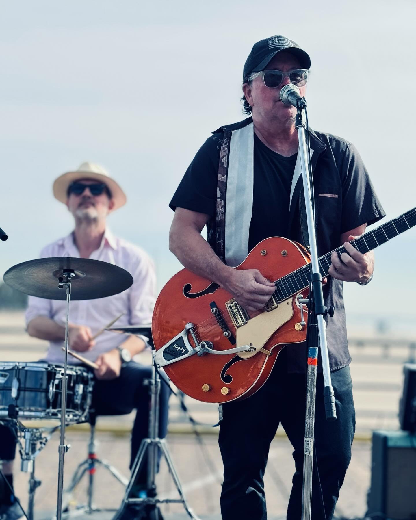 Rusty de la Croix at the pier!

#happyveteransday #santamonicapier #bluesmusic
#photographer #filmmaker