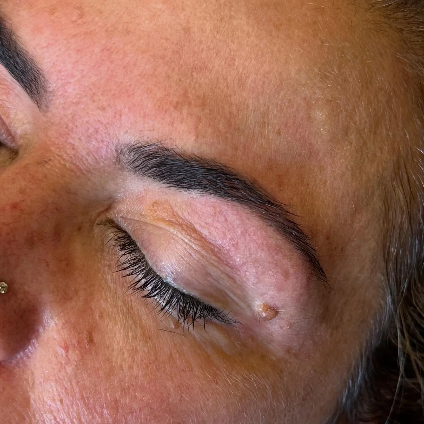 Did you know the brow code stain lasts on the hair for up to 6 weeks and on the skin for up to 6 days? 

#browwaxing #browgamestrong #browcode #browcodepro #browstain #browwaxandtint #denverbrows #colorado #browsofinstagram