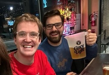 Happiest birthday to our video producer and co host, @eric_burgg. Have a hazy IPA on us. 🍻