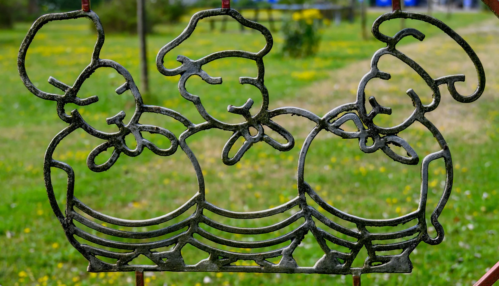 Baker sheep fence decoration