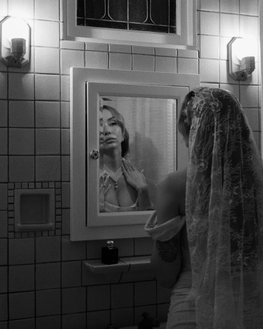 daria &amp; ari invited me over to california to document this insanely special day. from the small details to the vibrant city, this day was nothing but perfection. 

scan &amp; dev @c41filmlabs 

#35mm #120filmphotography #weddingonfilm #elopementp