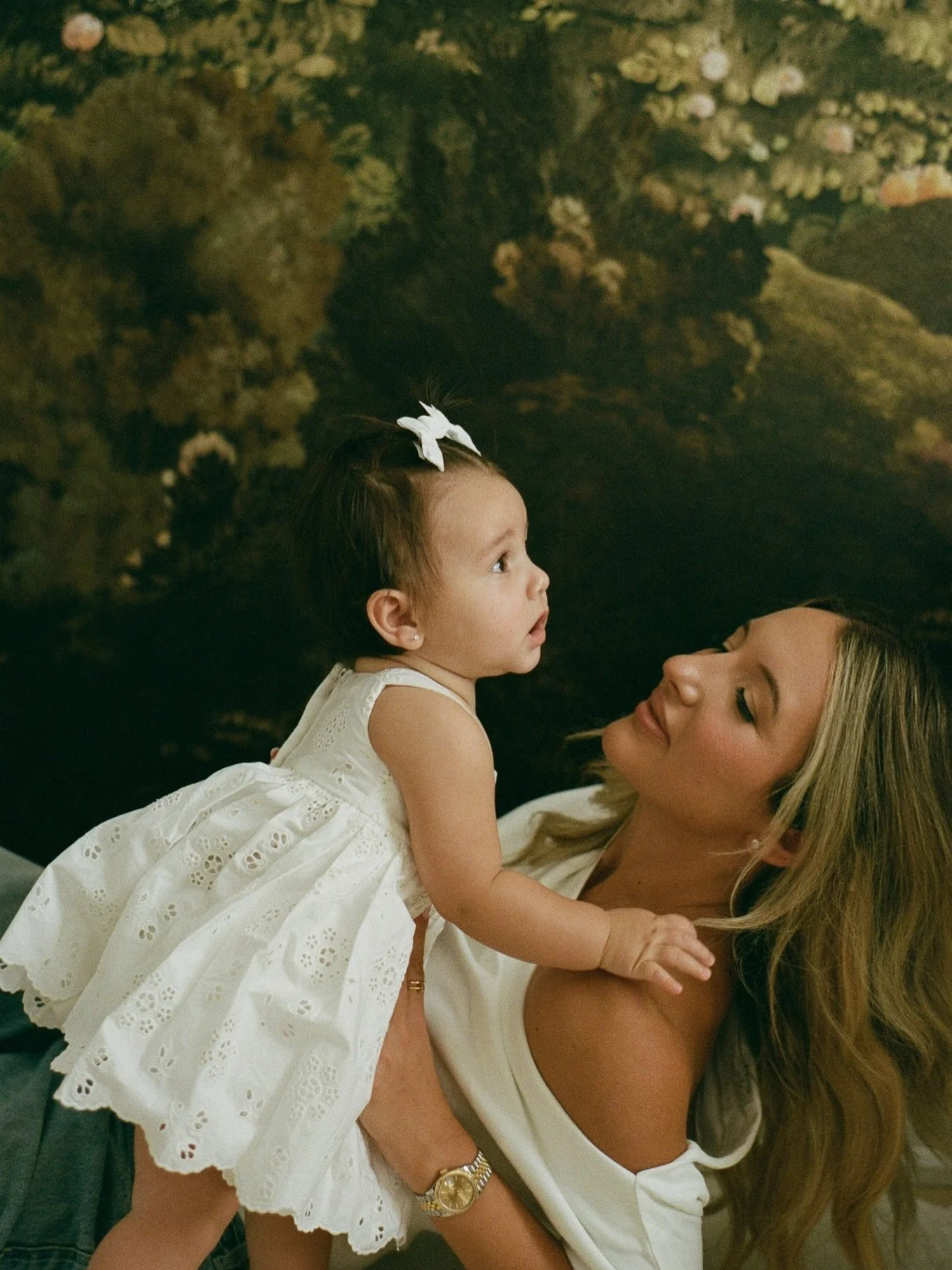 a &amp; a 

a sweet little mother daughter session 

scan &amp; dev ~ @c41filmlabs 

#mothersday #onfilm #35mm #portra400 #filmphotography