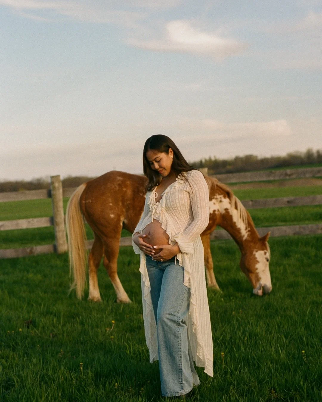 rachelle &amp; dave as they await the arrival of their biggest blessing!! 

~ we truly had so much fun at this session. there were so many moments where the horses would come up and bump rachelle on the tummy, almost like they knew :&rsquo;) 

scan &