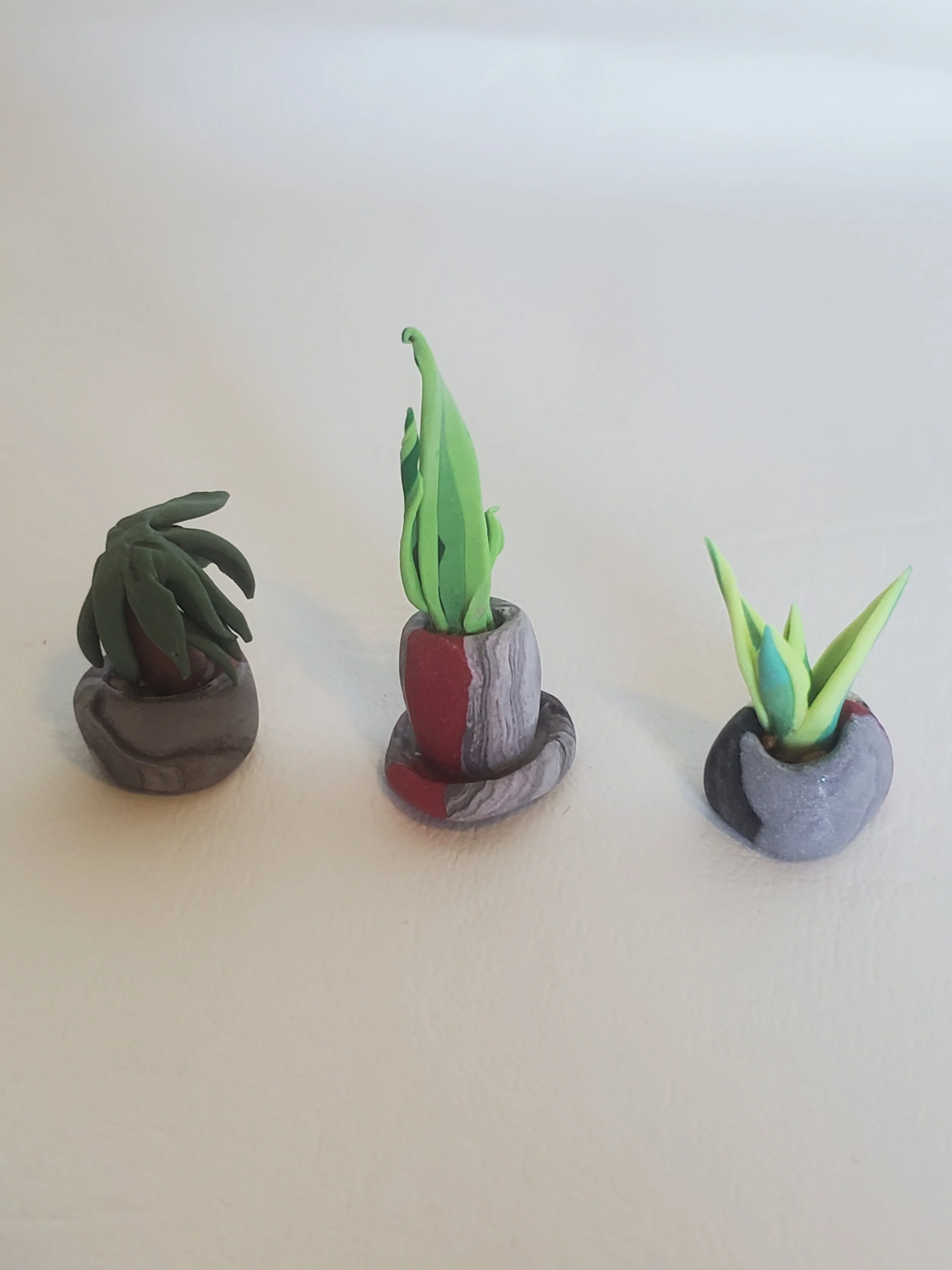 Red & Grey Swirl Miniature Clay Plant Magnets - Set of 3