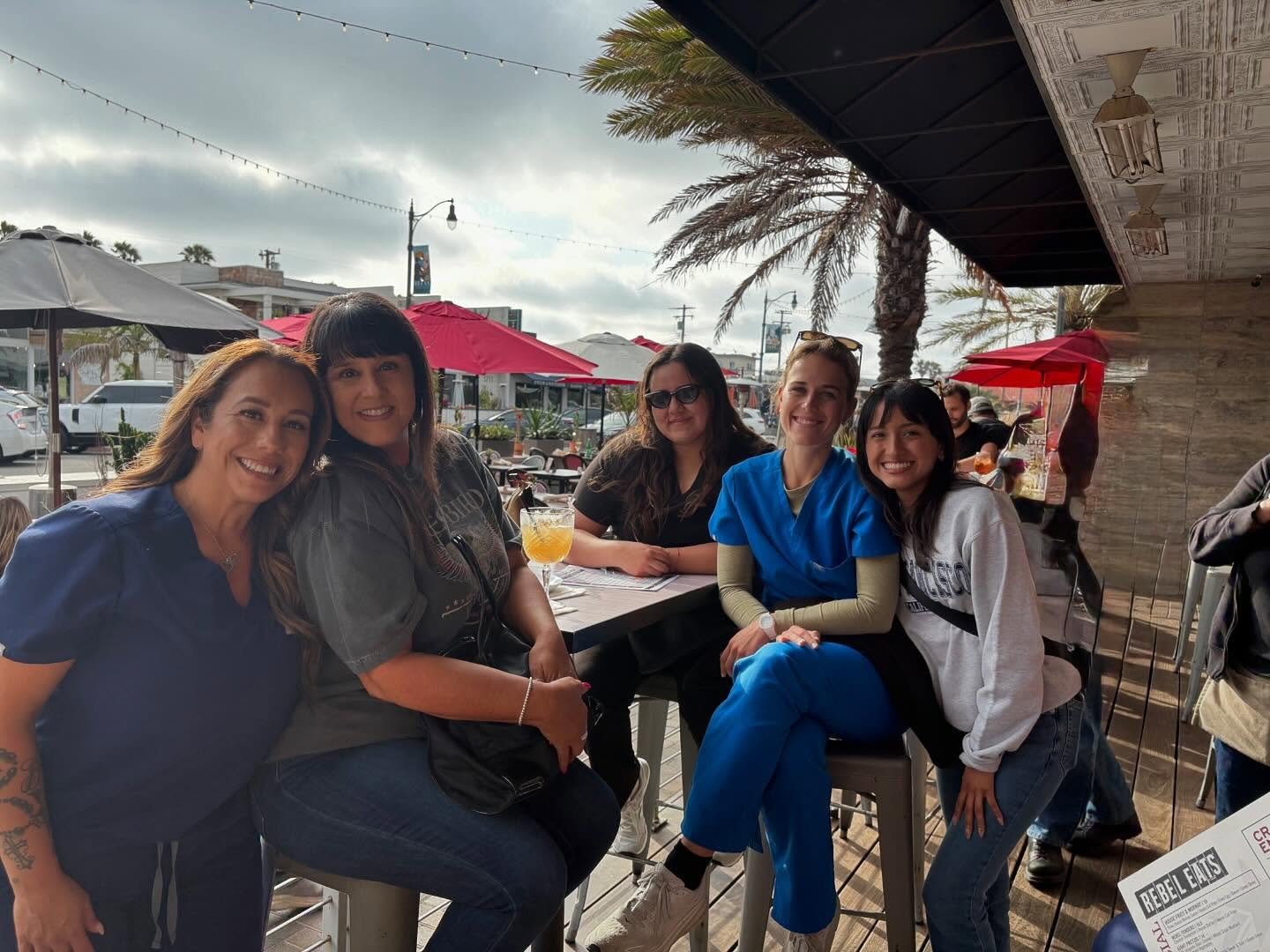 🎉This month, SCRC&rsquo;s Employee Engagement Committee launched its first Social Hours! 

Every Tuesday, our staff came together at local spots to relax, connect, and unwind over great food and drinks🍹🍽️

Good vibes and good conversations🤭

Huge