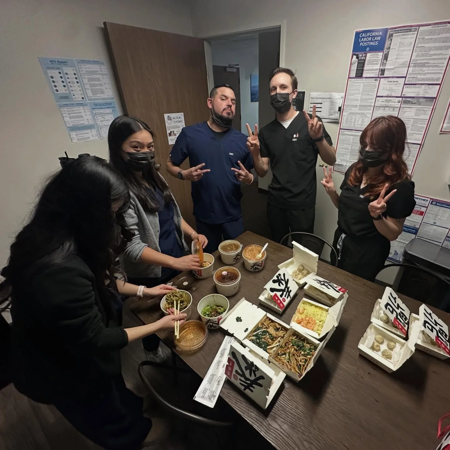 Happy fr👁️day! 
Here&rsquo;s a little highlight from our thankful lunch celebrating the hard work of our SCRC team 🧡🍁#thankful #ophthalmology #appreciation