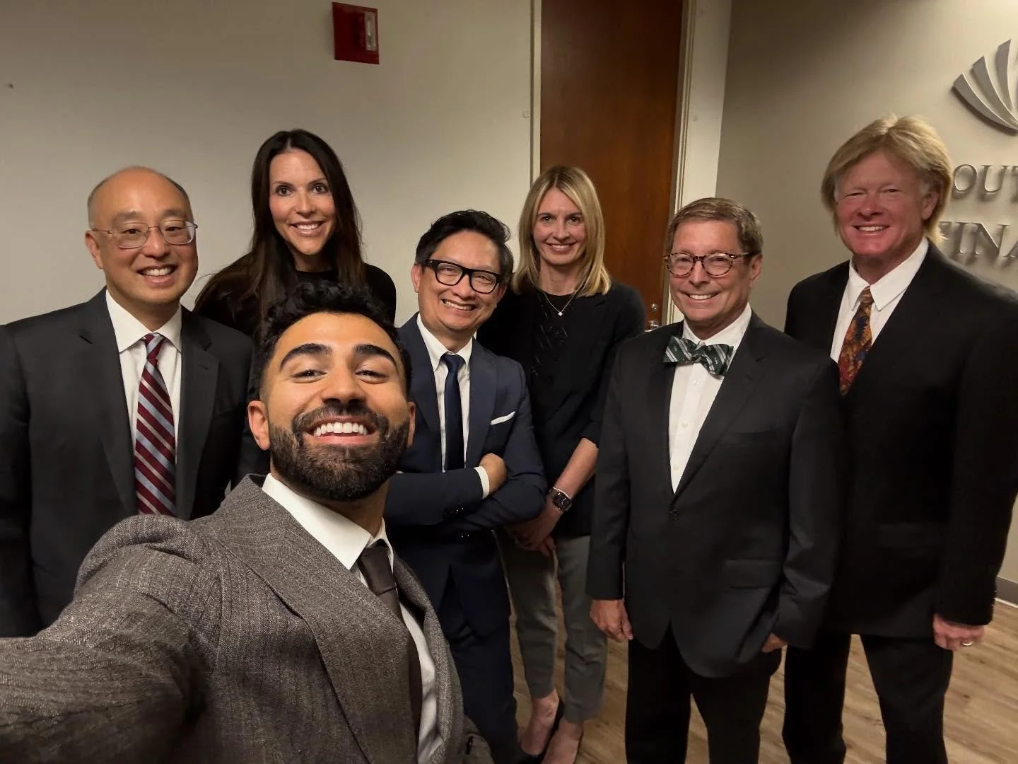 Behind the scenes of our SCRC photoshoot 📸 A great day capturing a team that looks as good as the care they provide 💉#ophthalmologists #physicians #photoshoot #retina