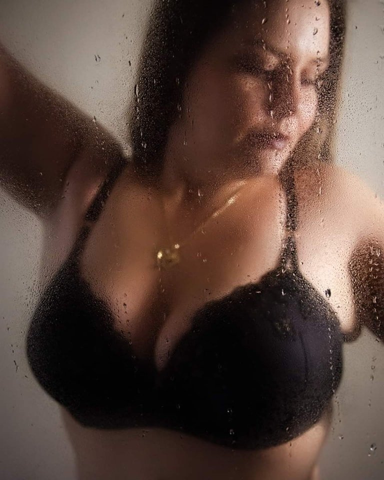 My newest set in the studio is the shower set and to say I'm loving it is an understatement. Have a complimentary, no stress consultation today!!

Bookings + Inquiries: 
please e-mail: boudoirbync@gmail.com 
Website: www.boudoirbync.com
Instagram: @b