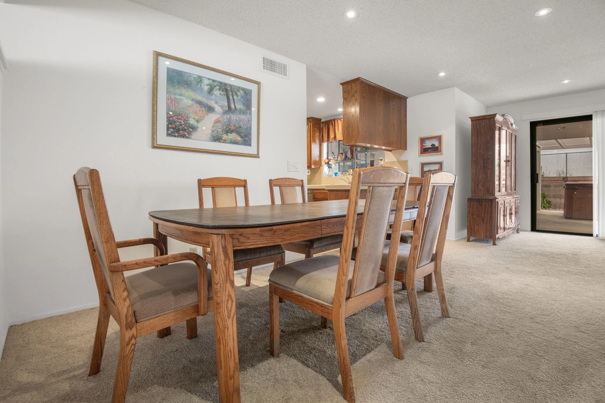 10-web-or-mls-dining 3 copy.jpg