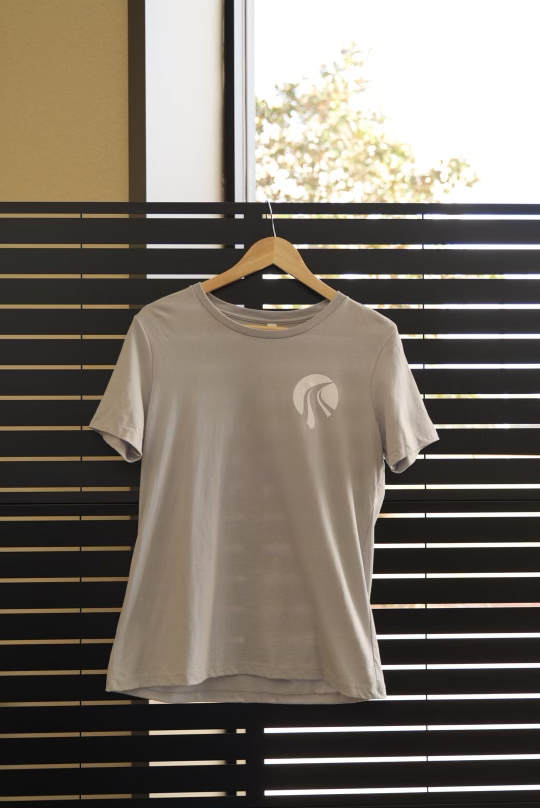 womens grey T (Front).png