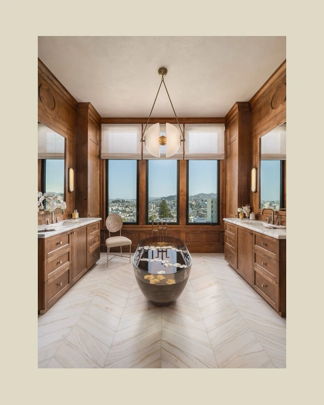 What&rsquo;s one of the things all of these unforgettable Showcase spaces have in common? Premier Bath and Kitchen. 

A division of Pace Supply, the experts at @premierbathkitchen_ brought their signature blend of high-style fixtures and state-of-the