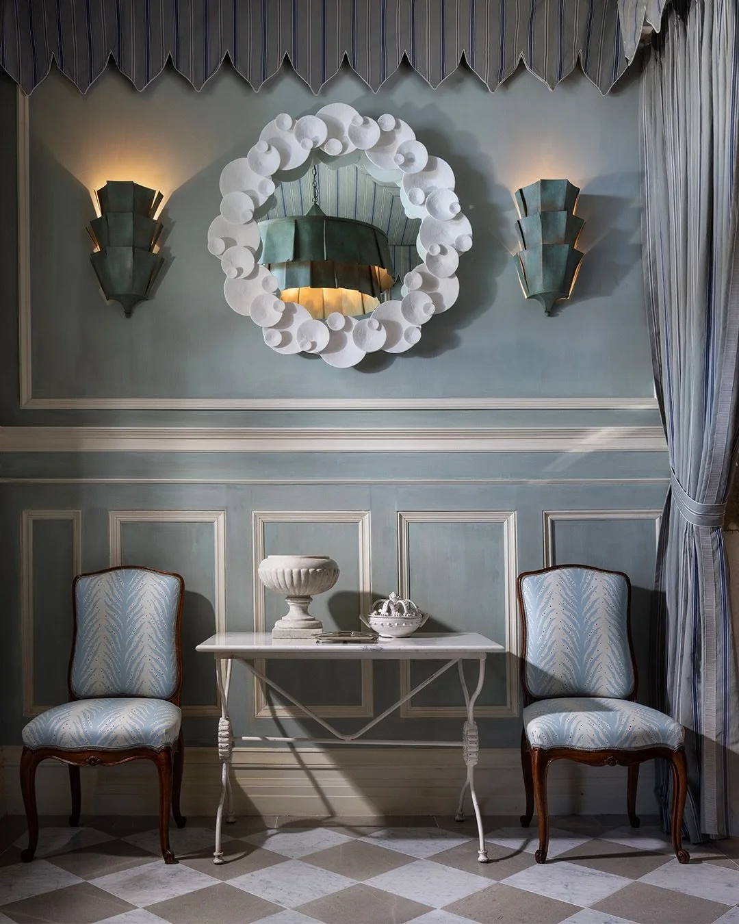 L&rsquo;Arriv&eacute;e by @kendallwilkinsondesign 

The Arrival sets the tone for the home, offering a first glimpse into the sensibility and experiences that unfold beyond the threshold. Conceived as a sequence rather than a single moment, the entry