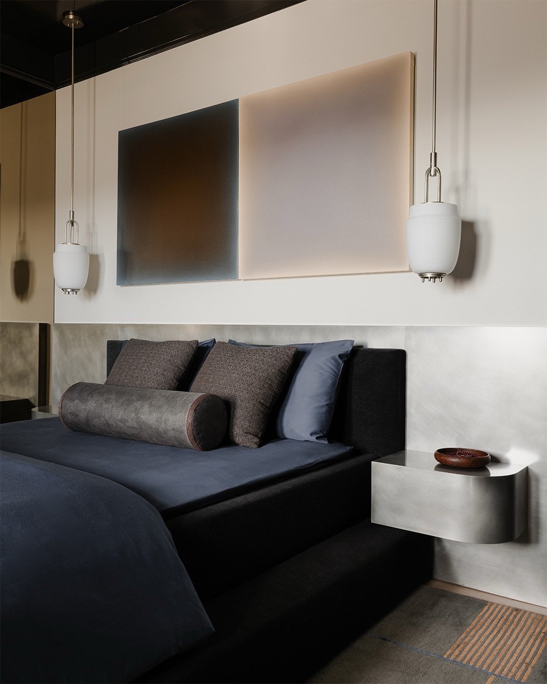 A New York Minute and Bay View Retreat by @studio_alexandersf

A New York Minute is a moody, high-gloss sanctuary where the industrial grit of Manhattan meets the refined art deco elegance of San Francisco. The space is a study in reflection and text