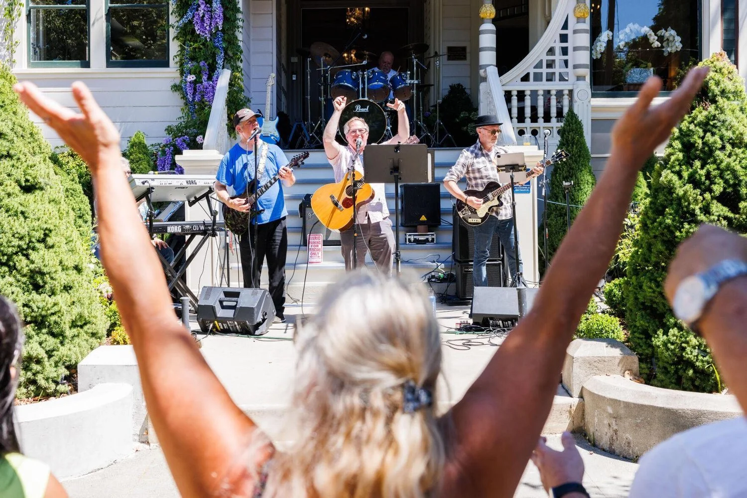 "Beyond Fab" in Napa! (an energetic tribute to the music of the Beatles, after the Beatles split up)