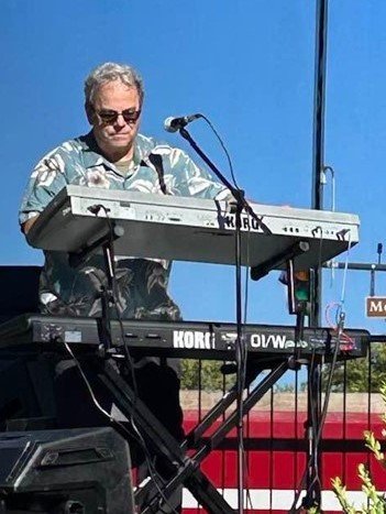 Michael Gill MAXJAS Music Piano Keyboards Composer 12.jpg