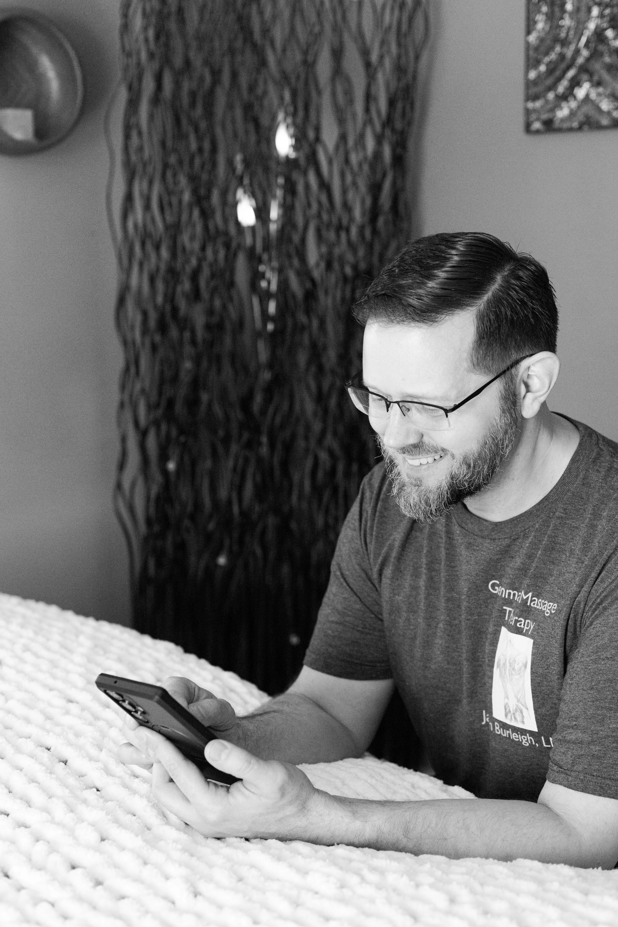 Jason Scott Burleigh, LMT scheduling his next client using Vagaro