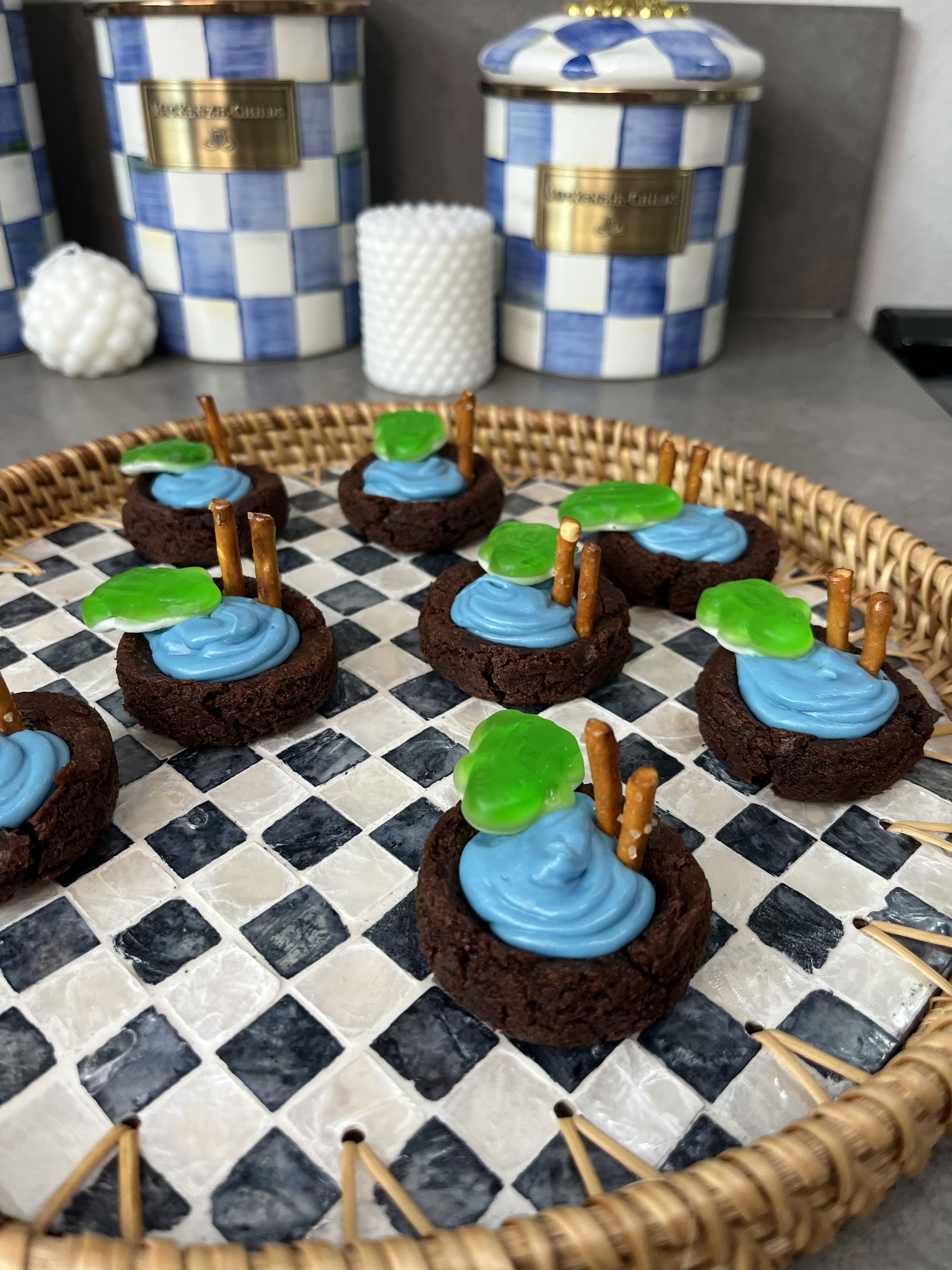 The Cutest ‘Pond Frog’ Brownie Bites: Easy &amp; Kid-Approved!