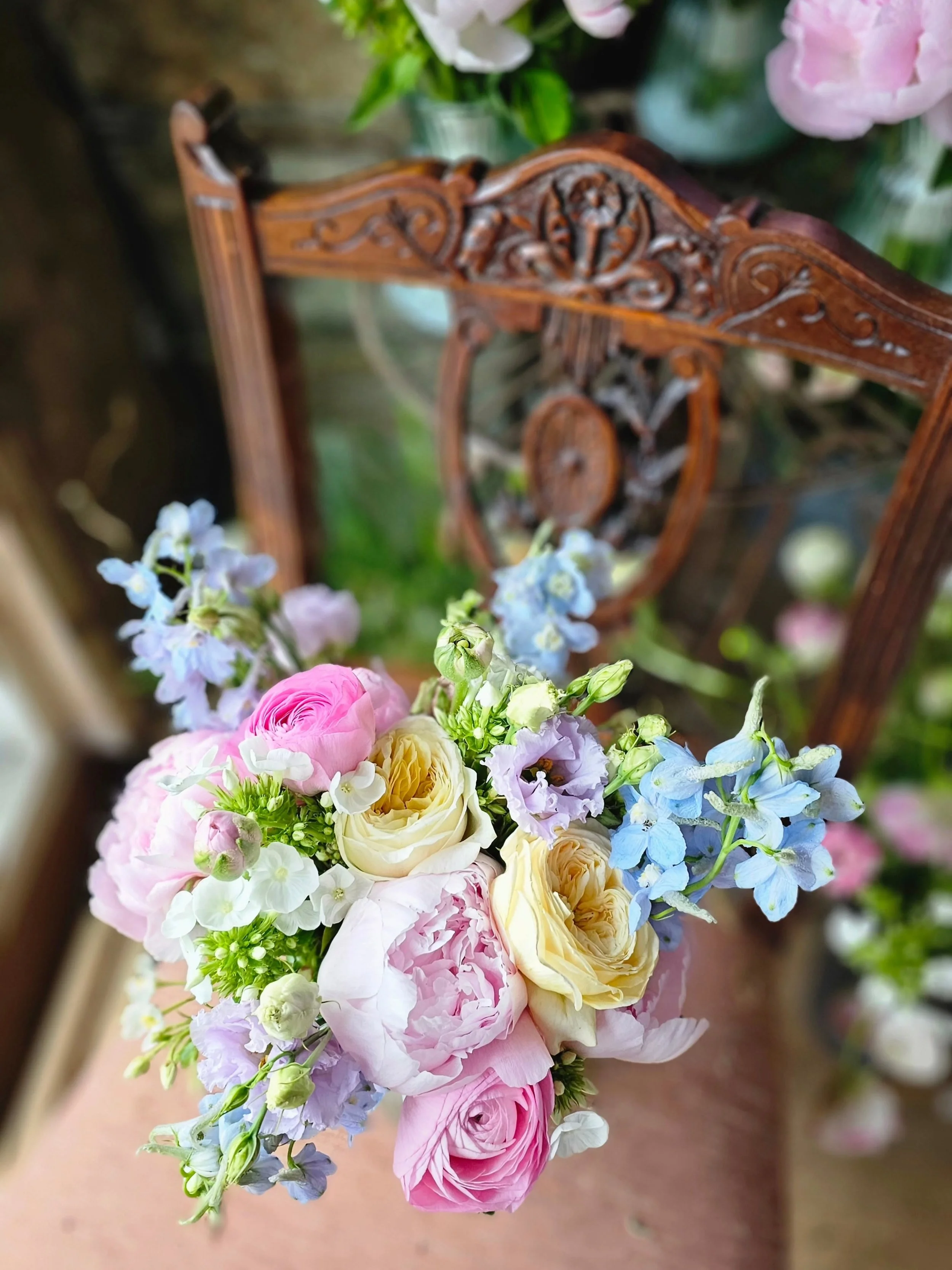 A few photos of Maria &amp; Brendans flowers yesterday. This pastel palette is our biggest request this year, and the fun part will be seeing it with lots of different flowers across the season.

Right now its ranunculus (both Italian and Irish @doon