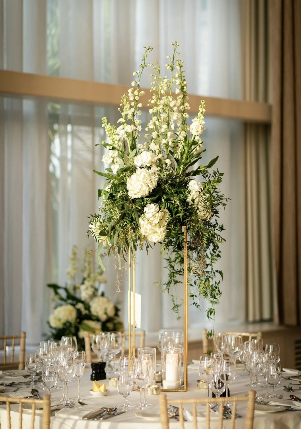 Harlow stand centrepieces in The Capel Suite, Castlemartyr. Image by Jenny McCarthy