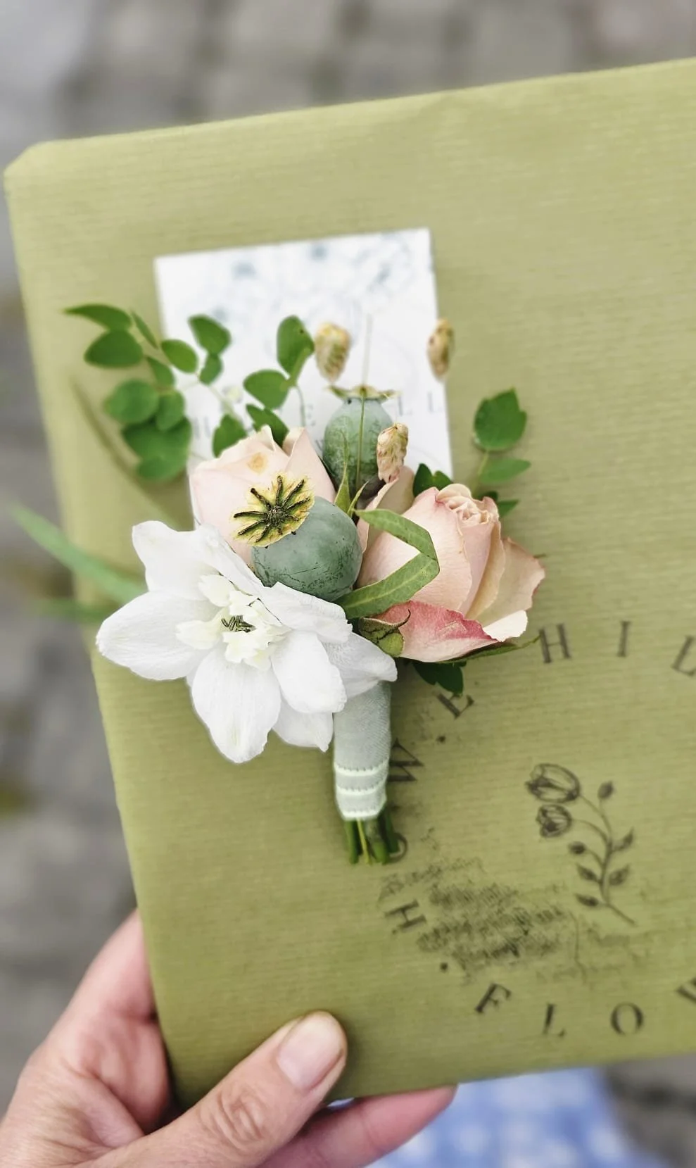 The men's buttonhole's