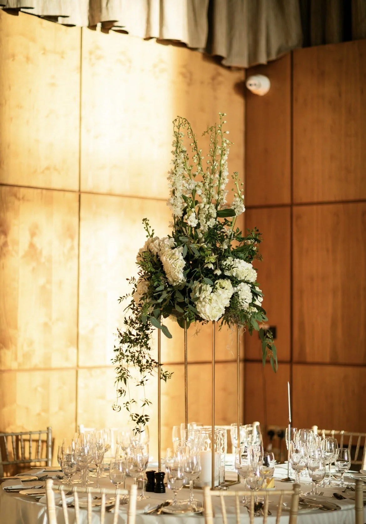 Harlow stand centrepiece in The Capel Suite, Castlemartyr Resort. Image by Jenny McCarthy