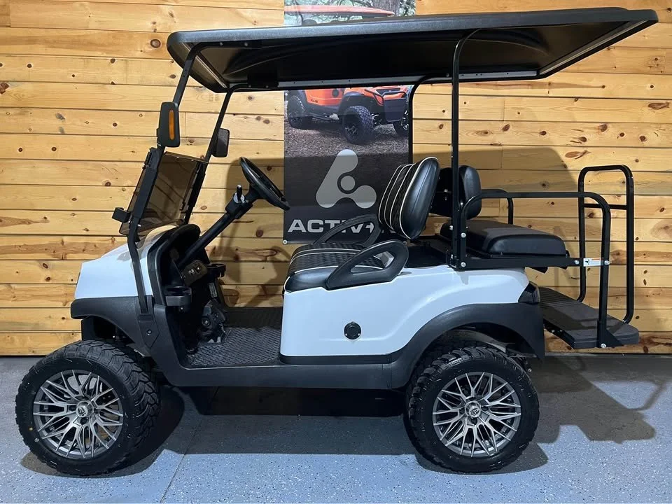 GORGEOUS AMERICAN-MADE CLUB CAR — PREMIUM LITHIUM!