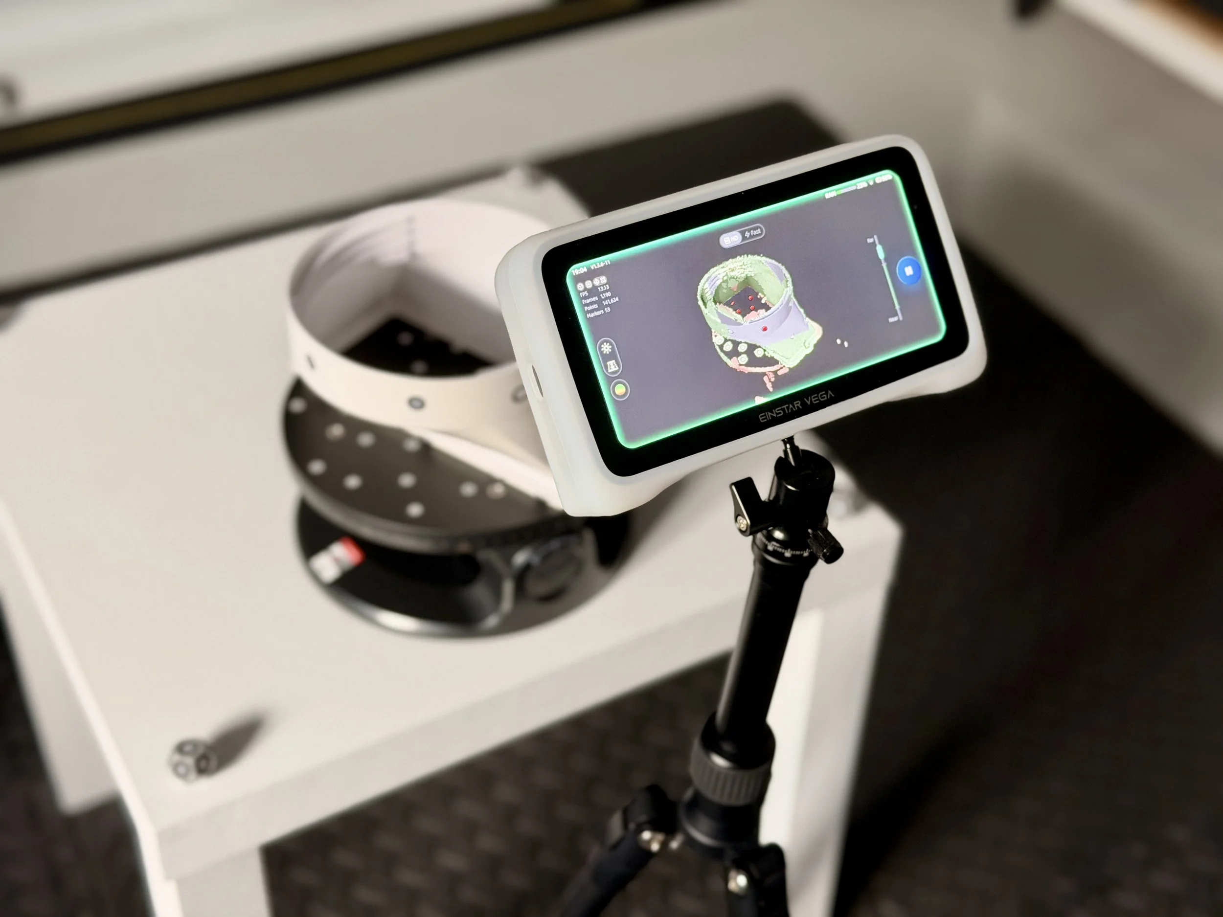 3D scanning and reverse engineering a plastic moulded component