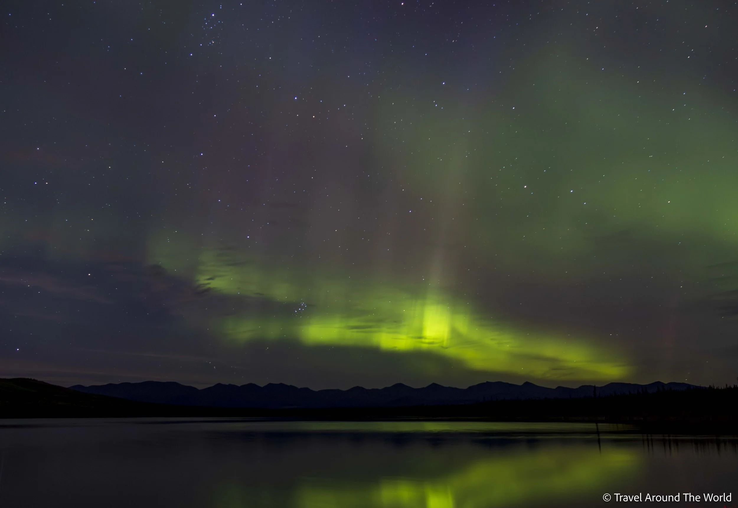 Nordlicht über dem Sulphur Lake