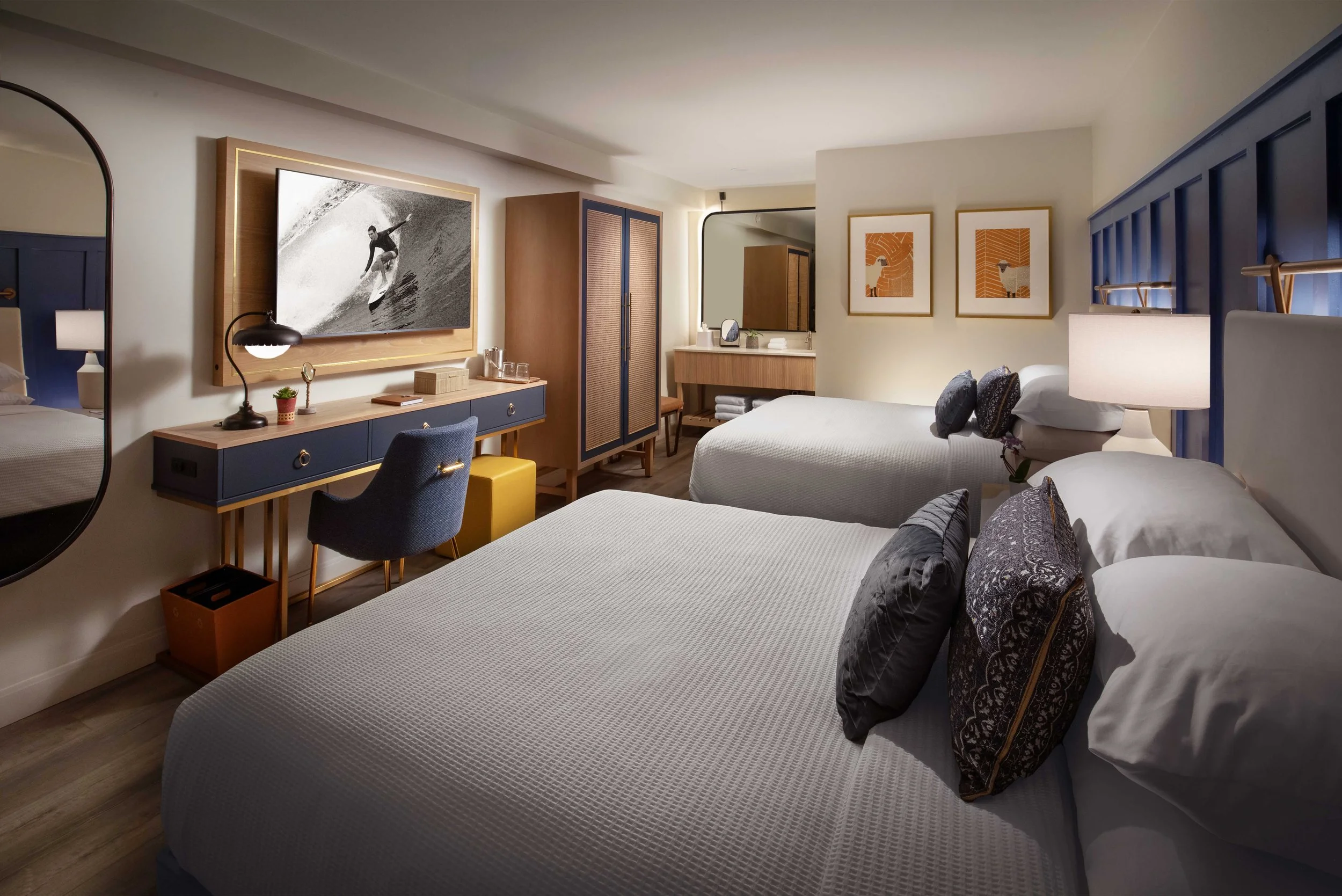 QueenRoom low res.jpg